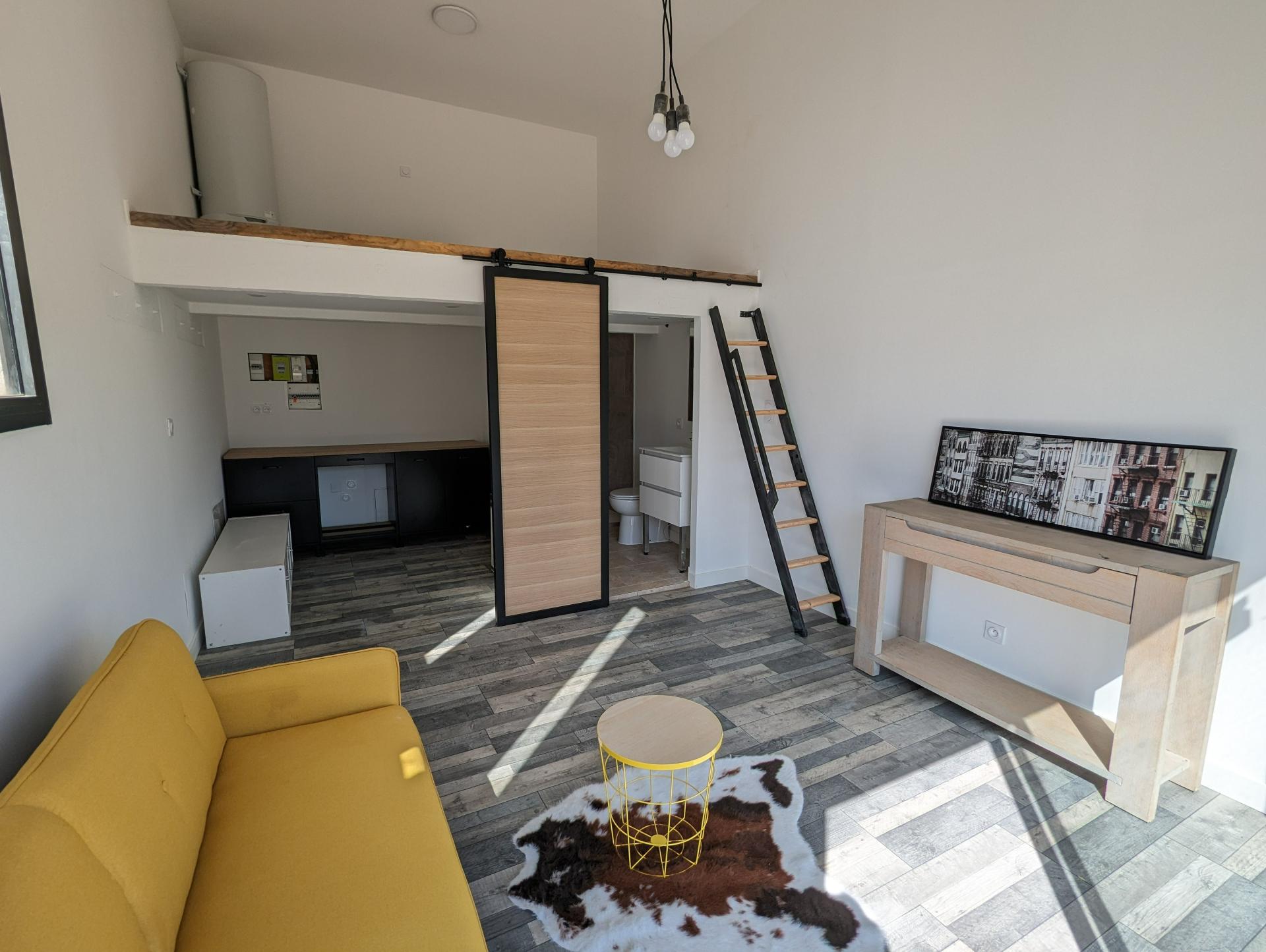 Photo 13 of the listing.