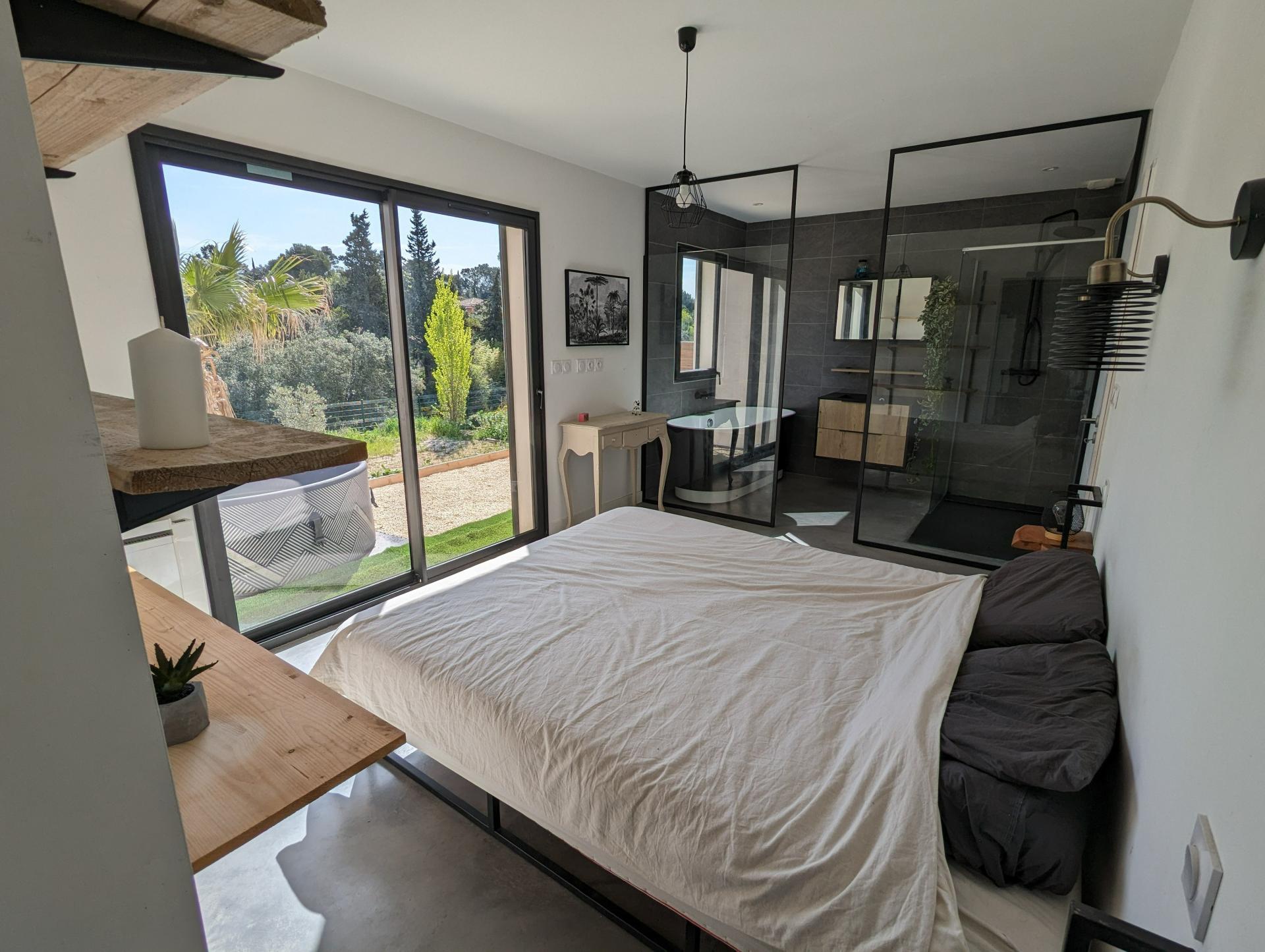 Photo 8 of the listing.