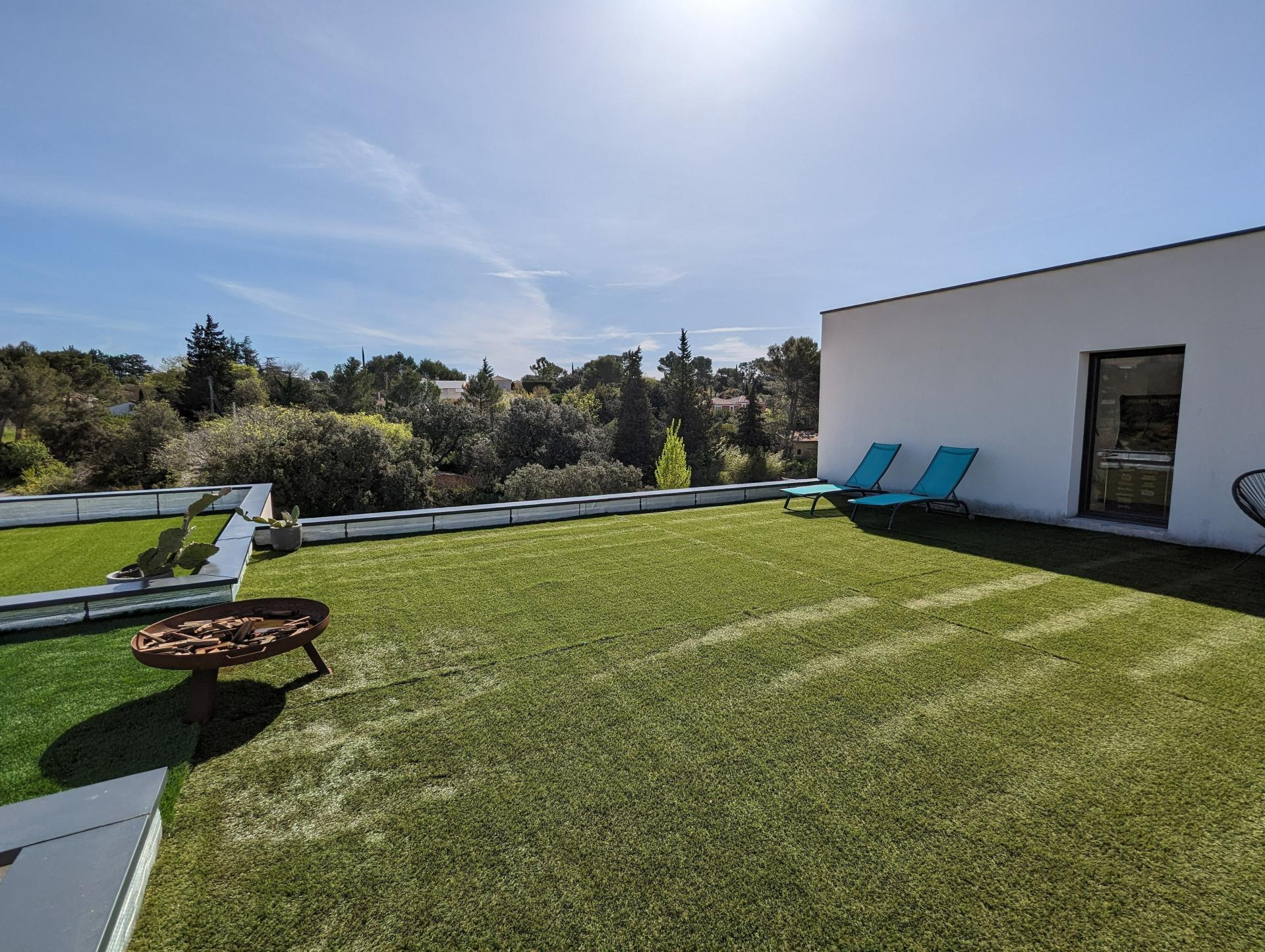 Photo 14 of the listing.