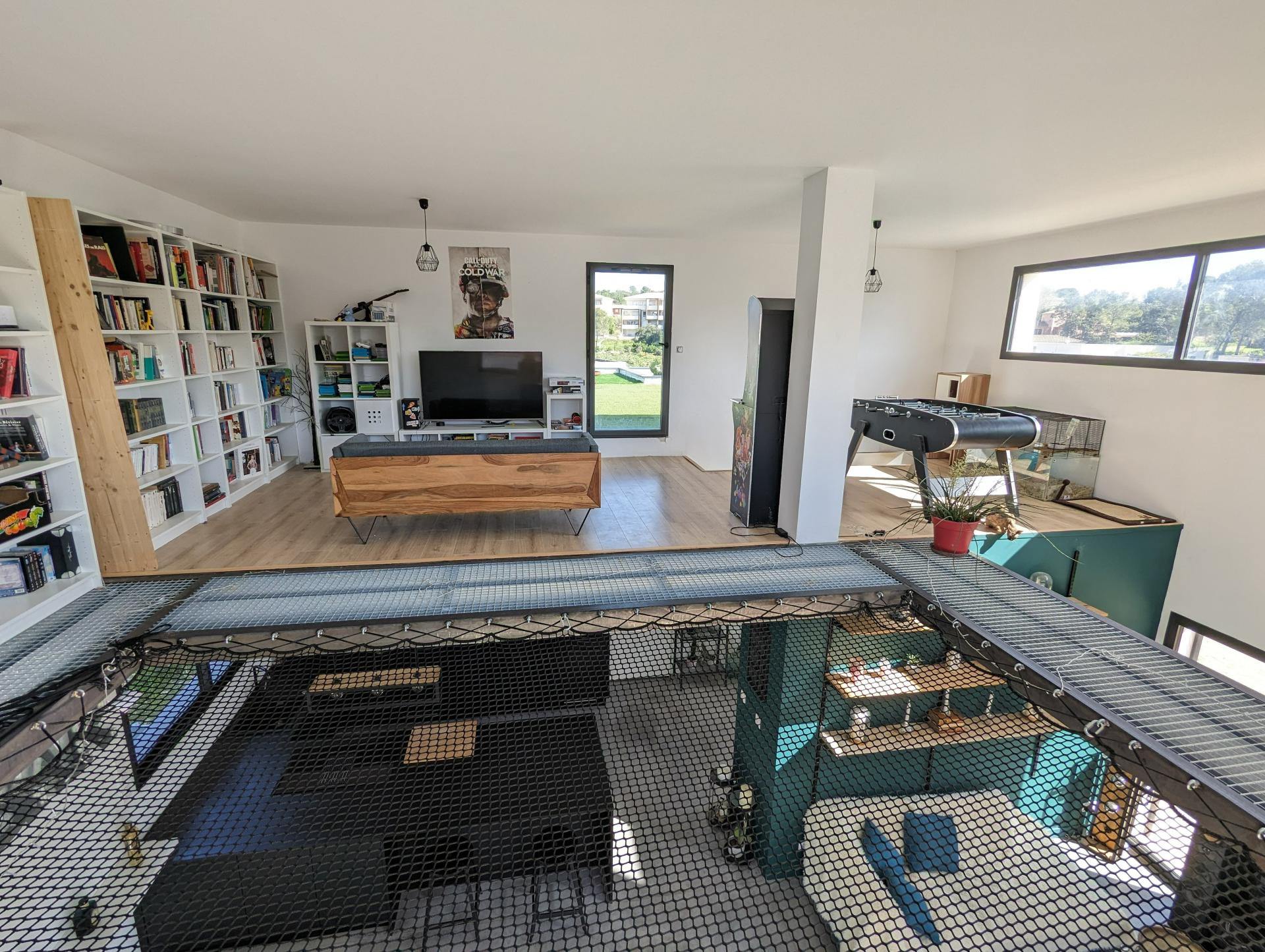 Photo 12 of the listing.