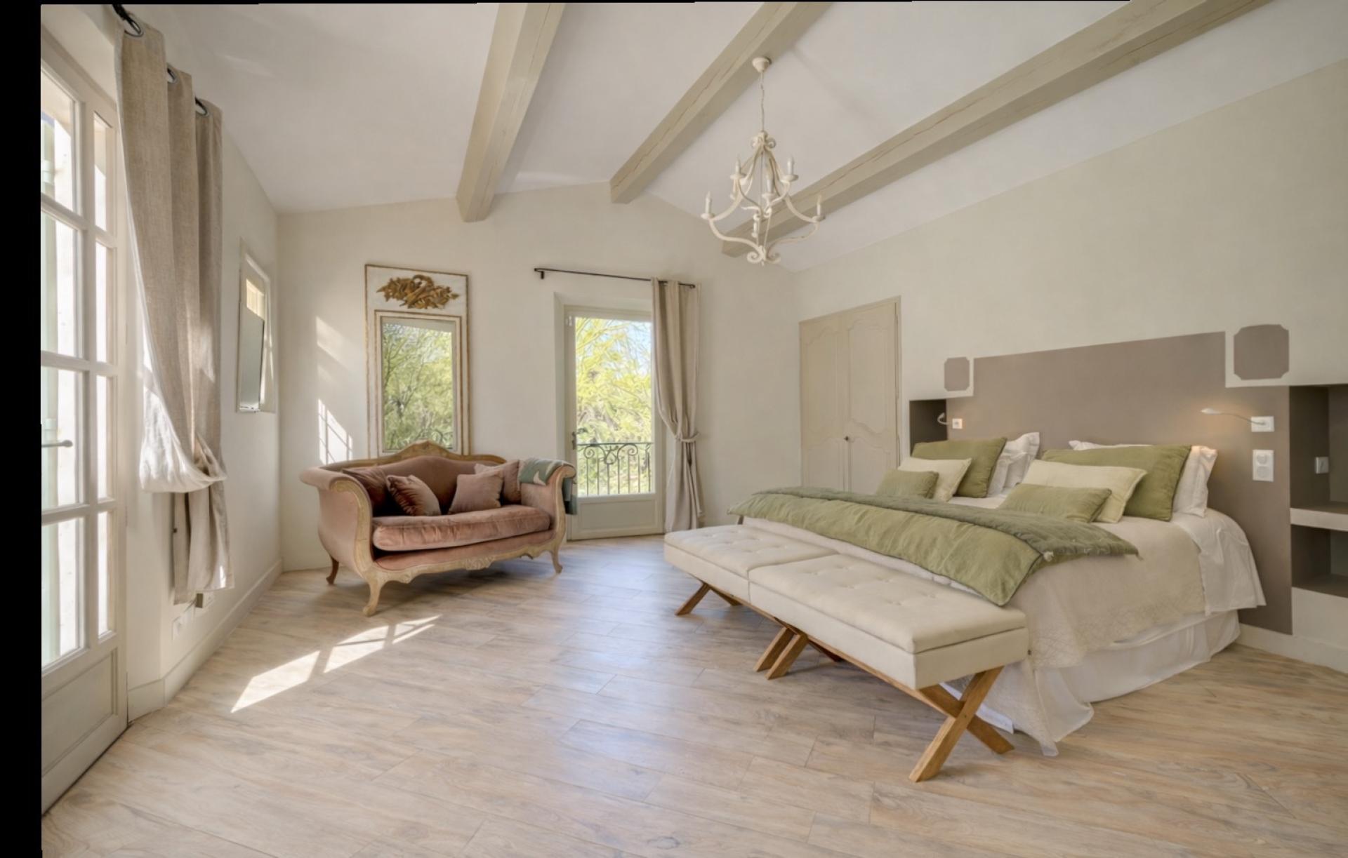 Photo 8 of the listing.