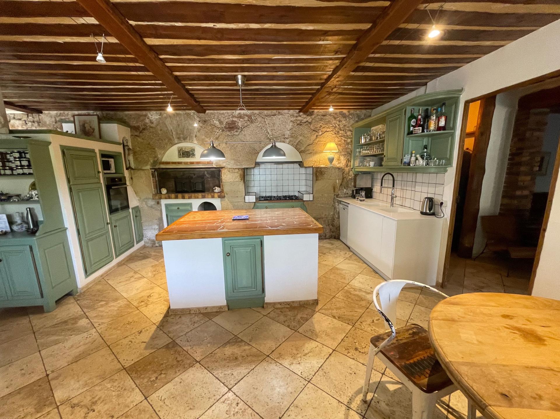 Photo 14 of the listing.