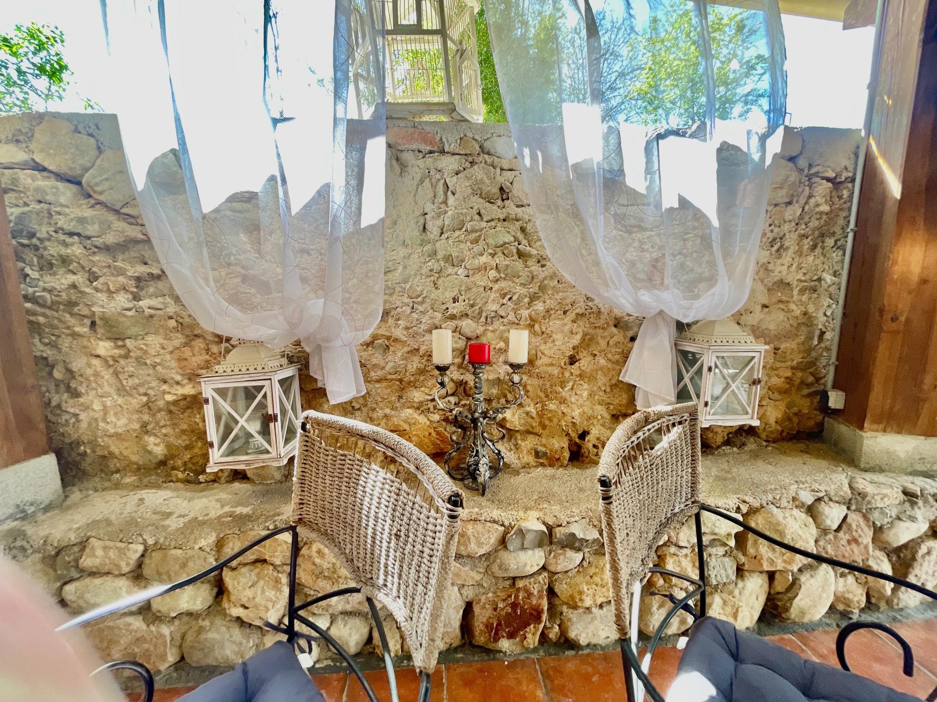 Photo 10 of the listing.