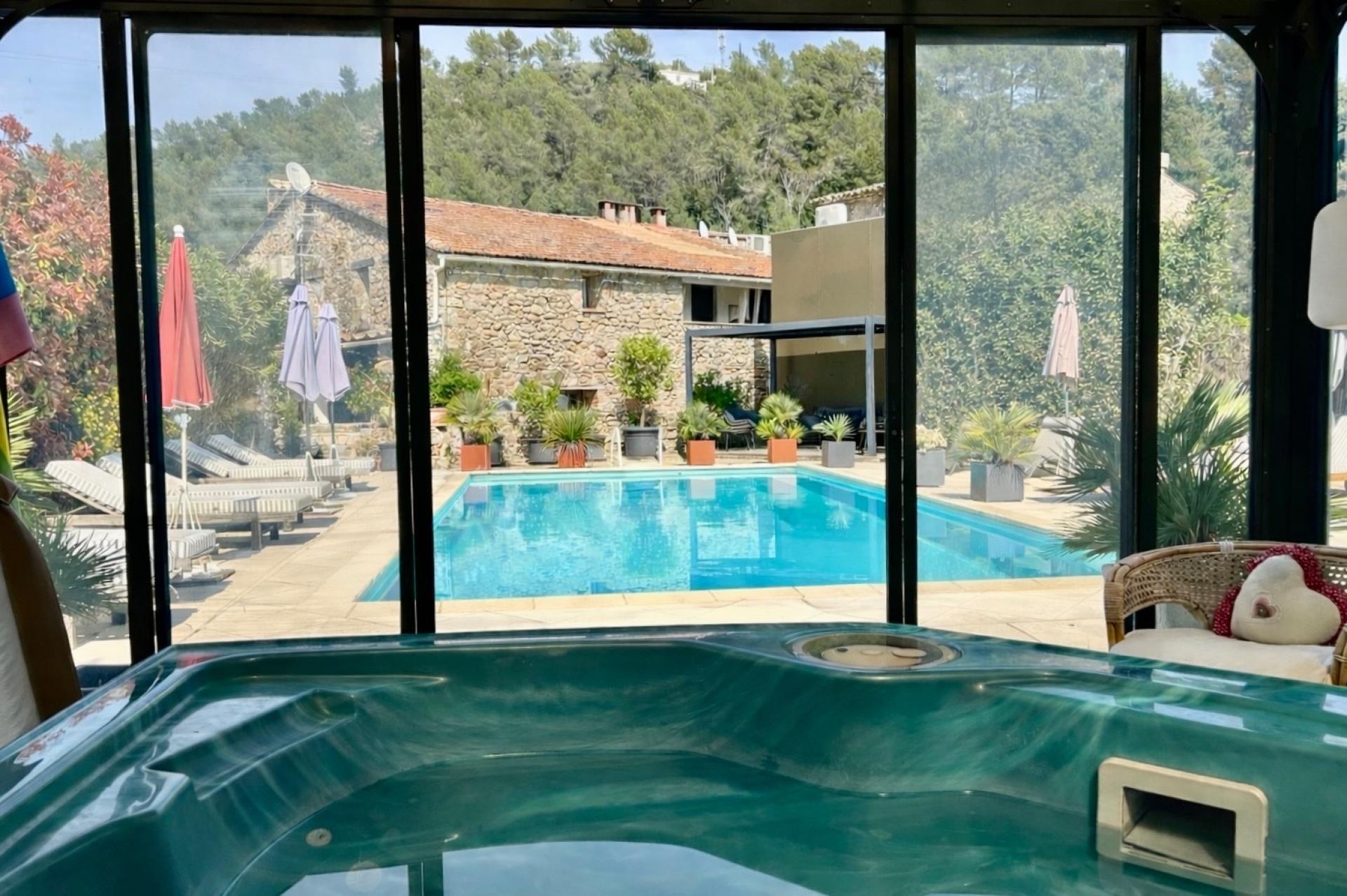 Photo 9 of the listing.