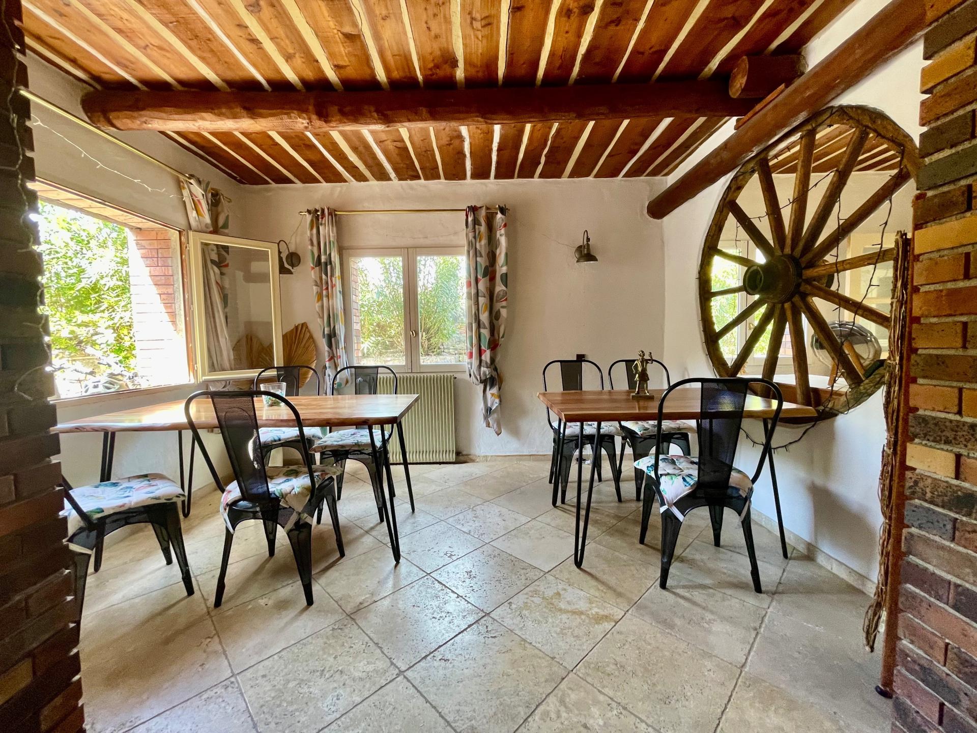 Photo 17 of the listing.