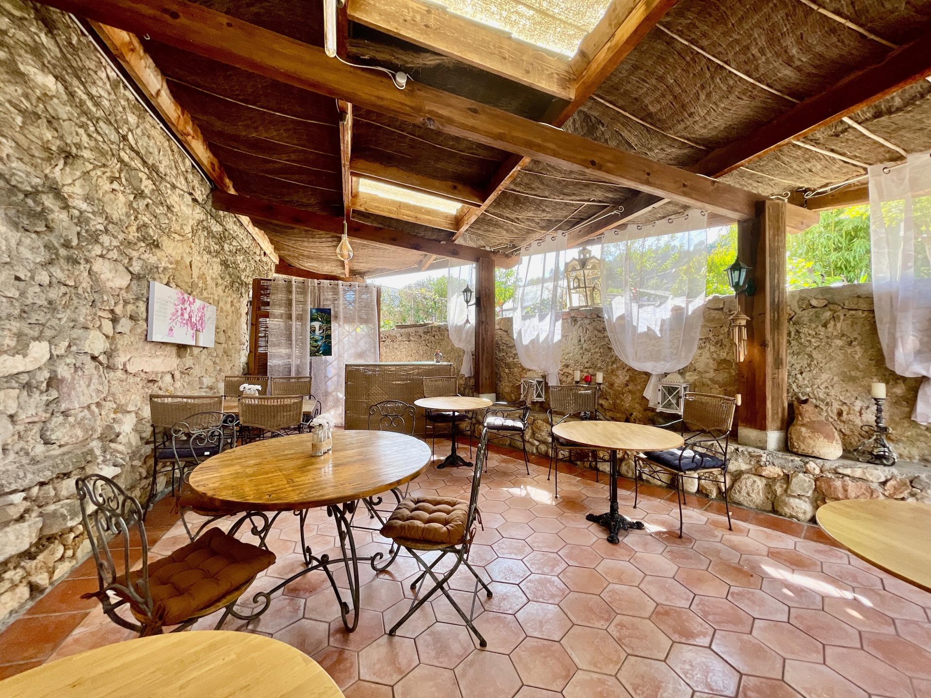 Photo 11 of the listing.