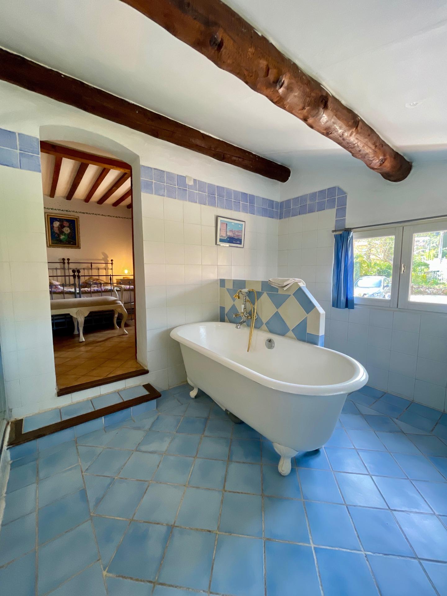 Photo 20 of the listing.