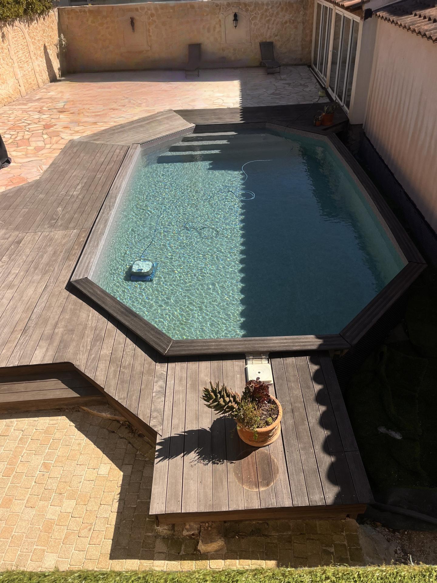 Photo 4 of the listing.