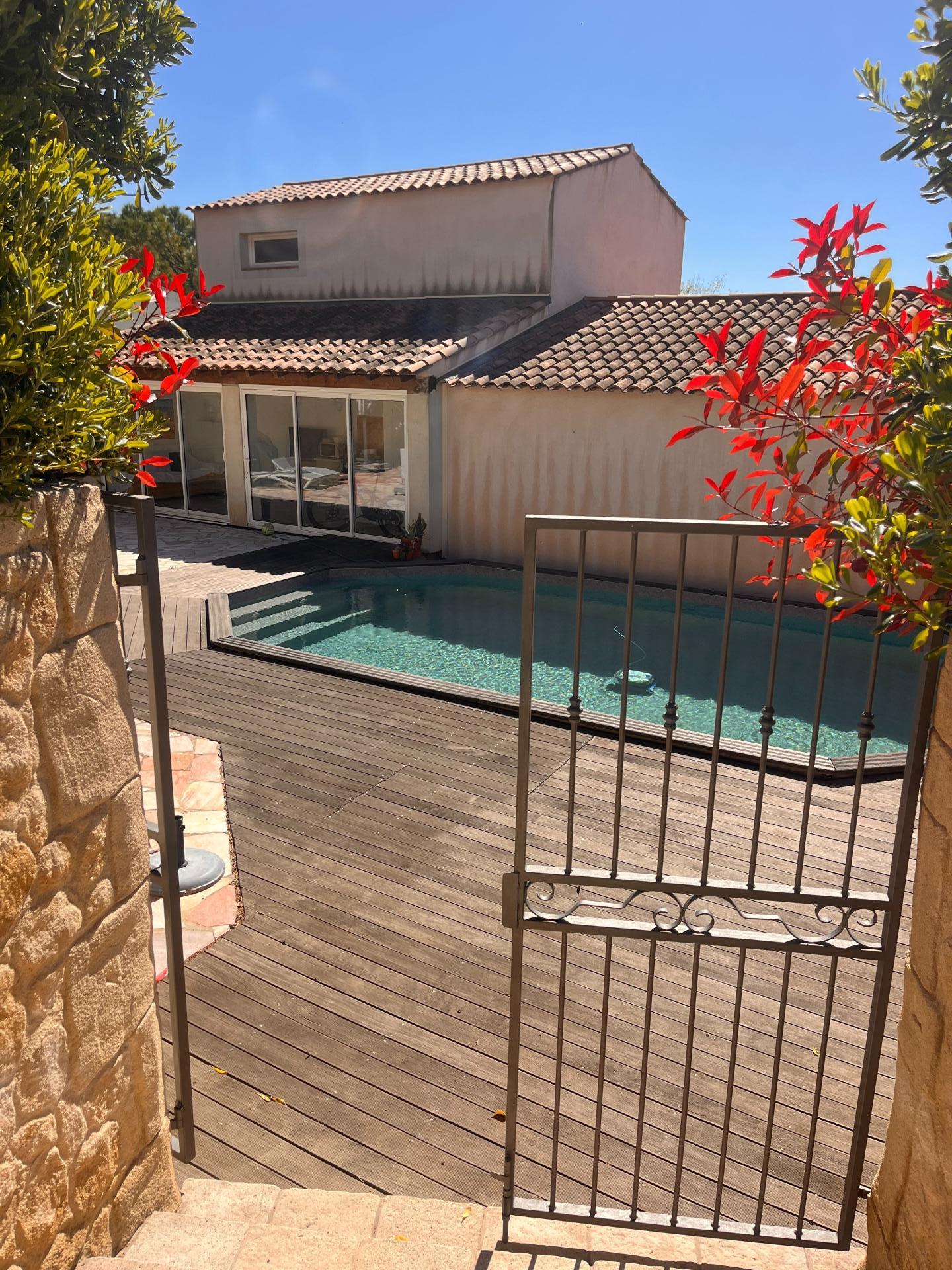 Photo 3 of the listing.