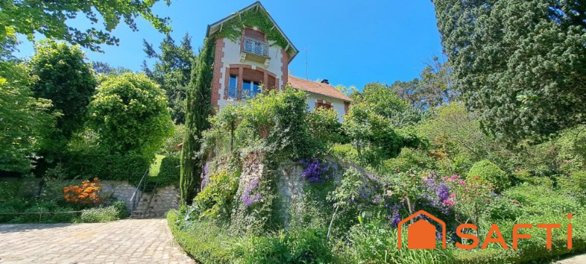 Photo SAFTI — Maison 9 pièces, 300 m² à Ferrieres En Gatinais 2