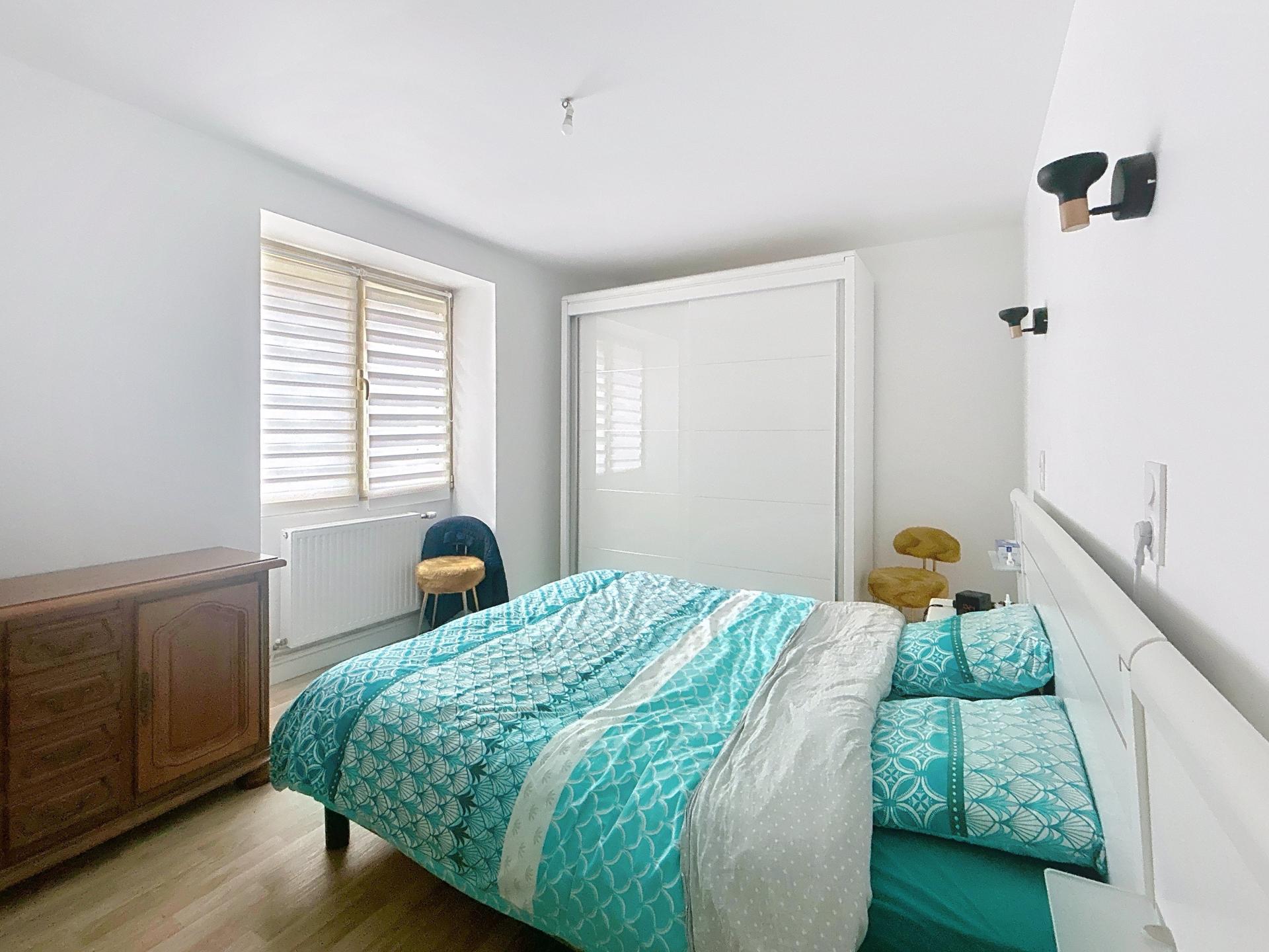 Photo 5 of the listing.