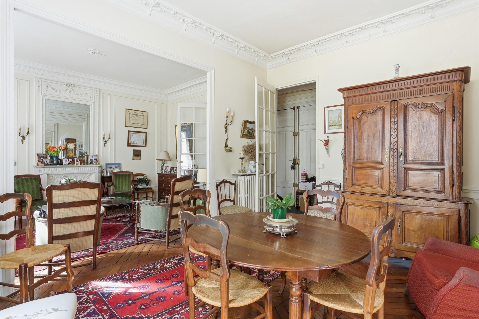 Photo 4 of the listing.