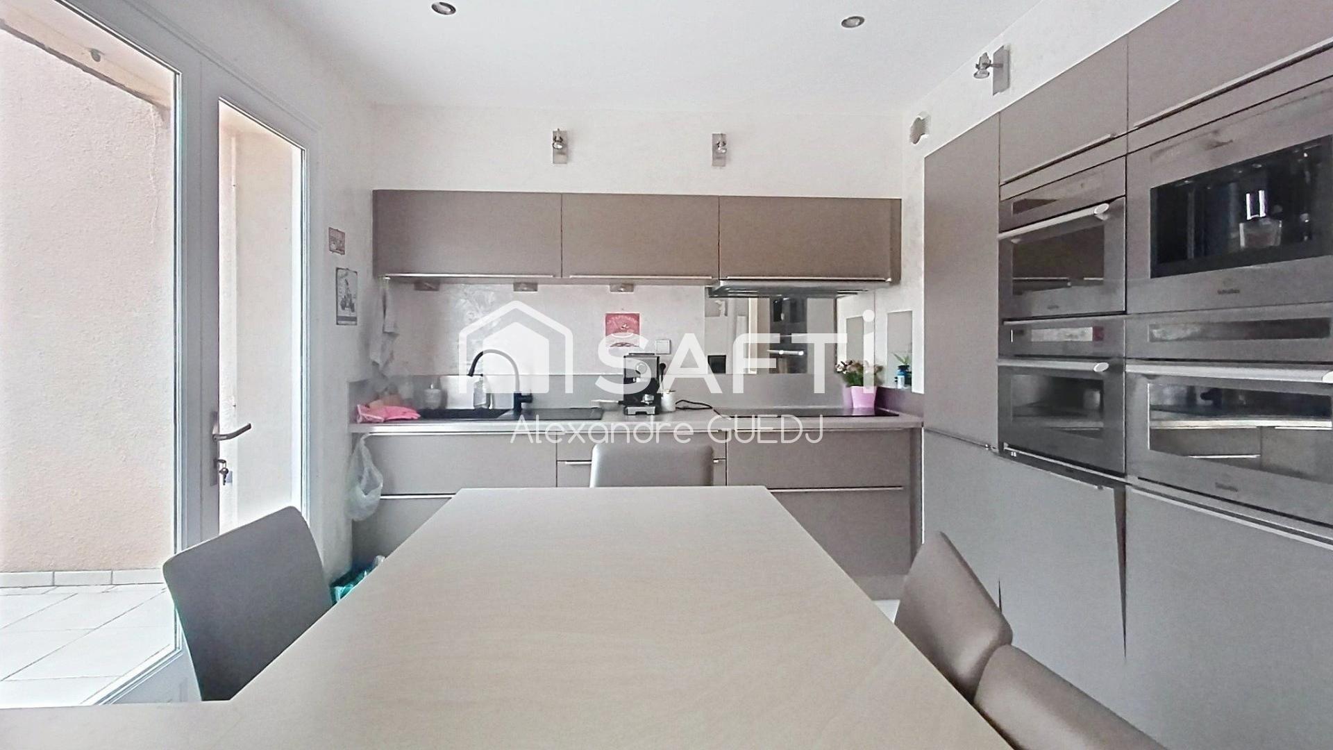 Photo 4 of the listing.