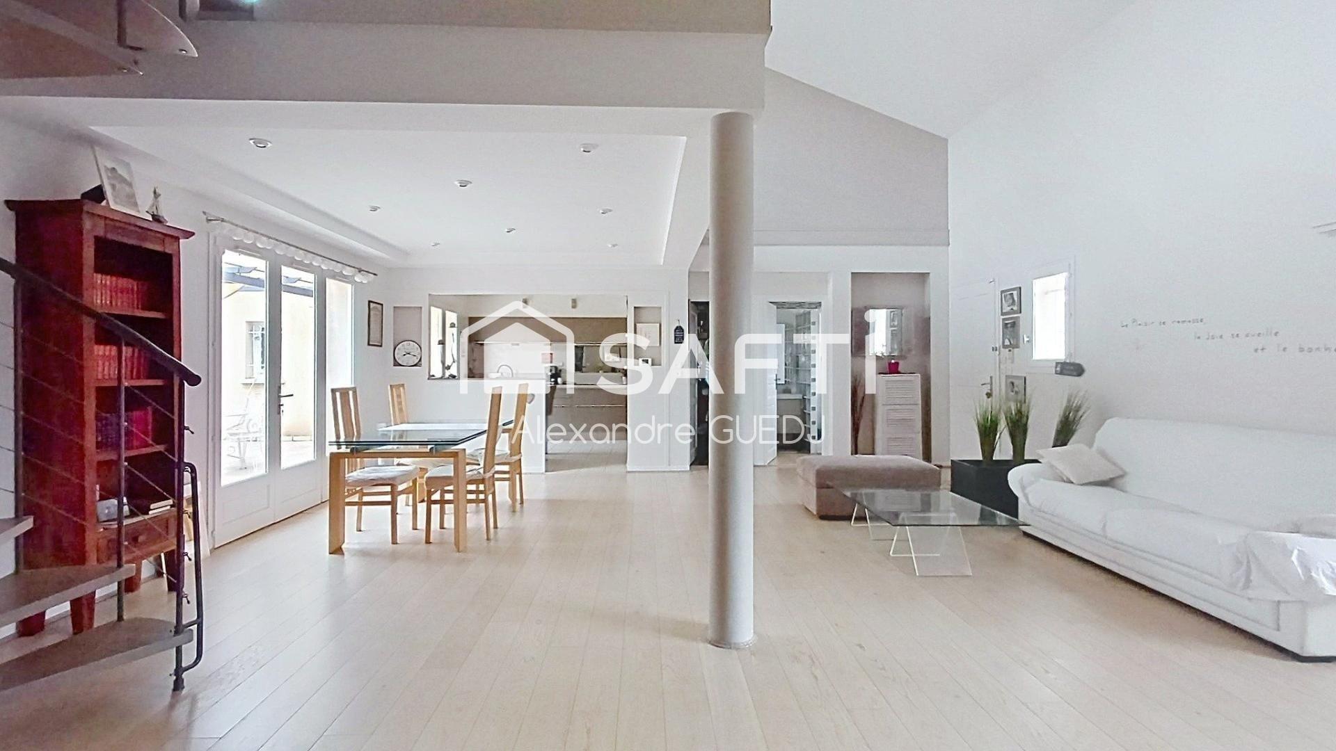 Photo 3 of the listing.