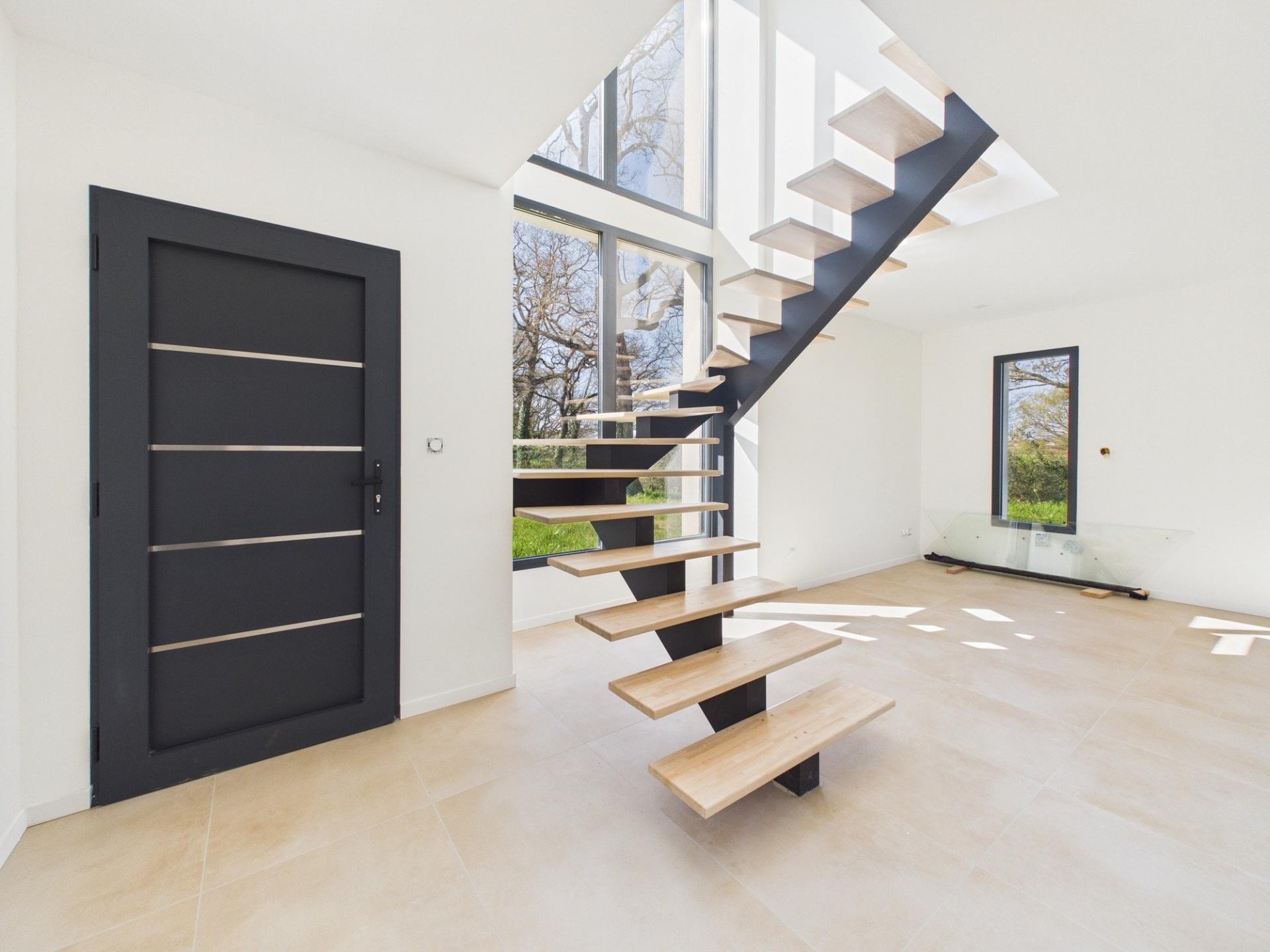 Photo 8 of the listing.