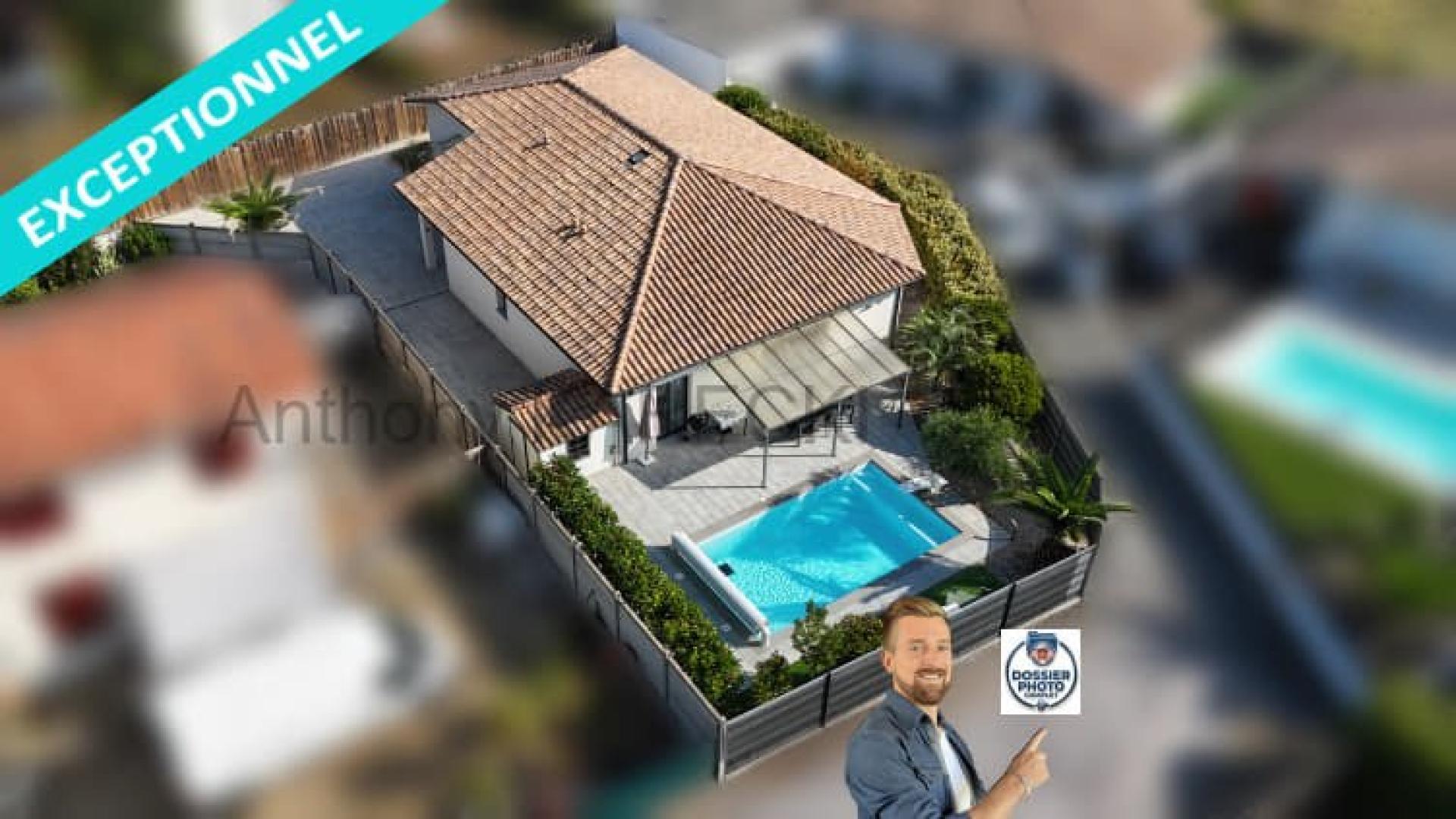 Photo 2 of the listing.