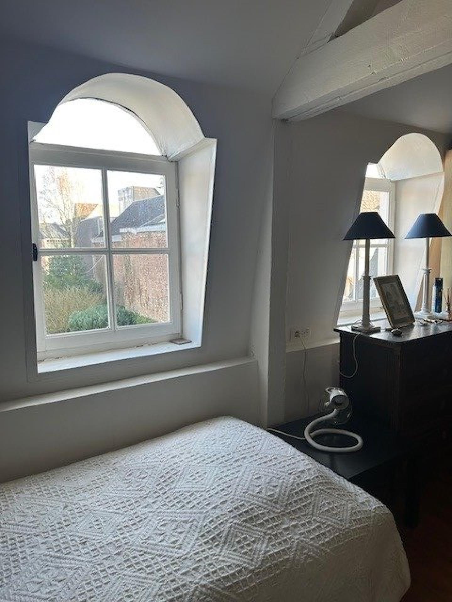 Photo 8 of the listing.