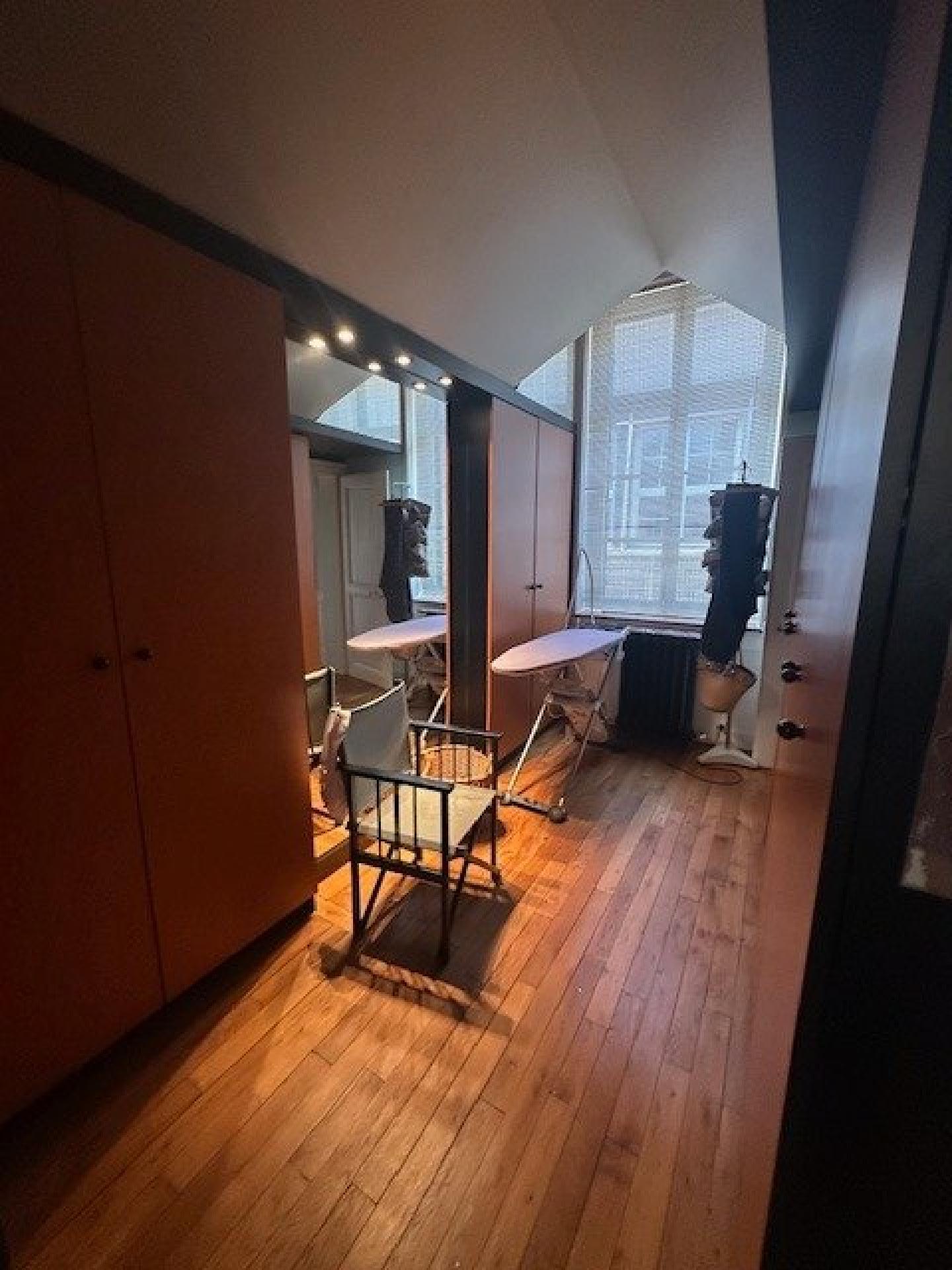 Photo 10 of the listing.