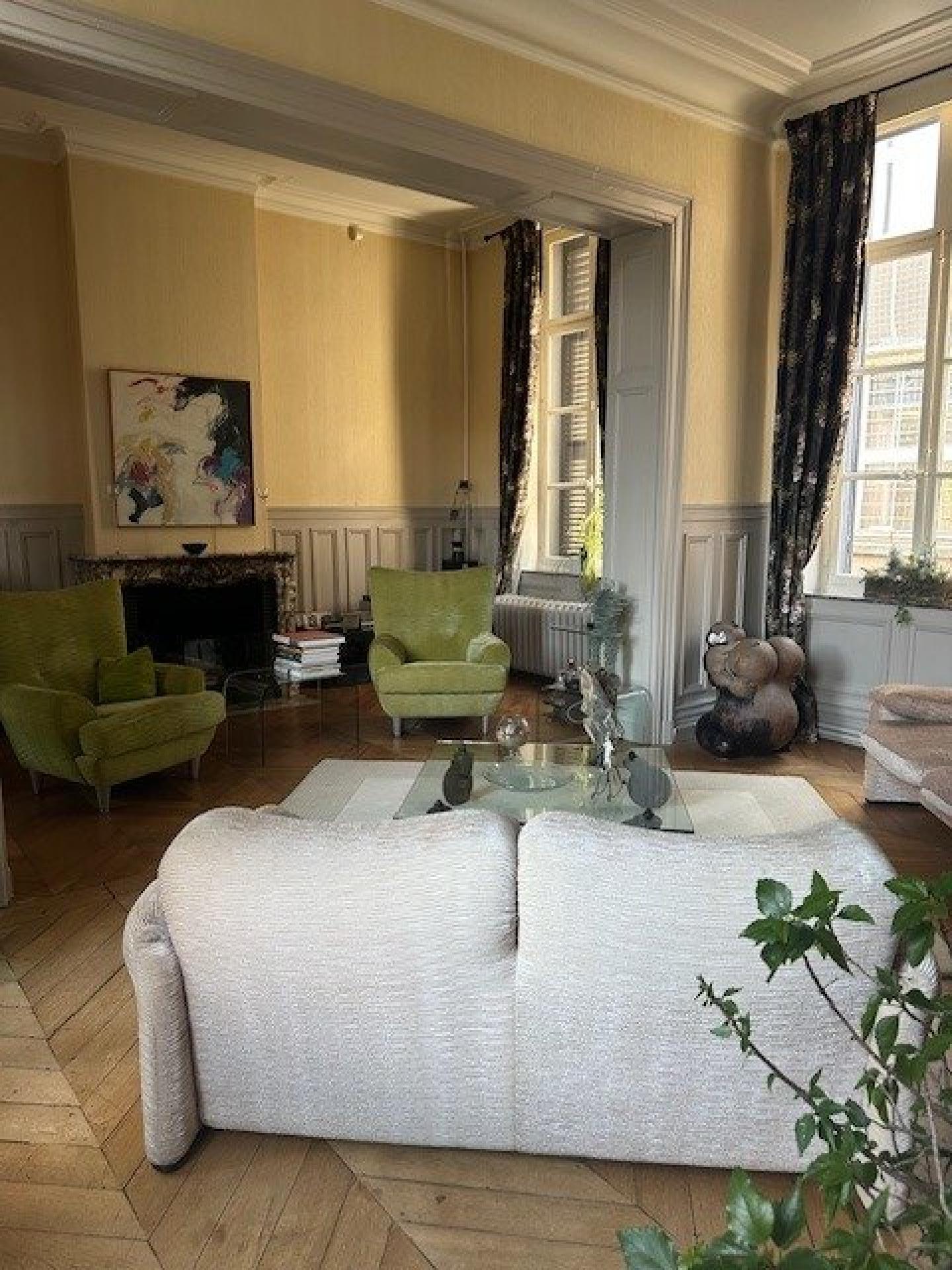 Photo 5 of the listing.