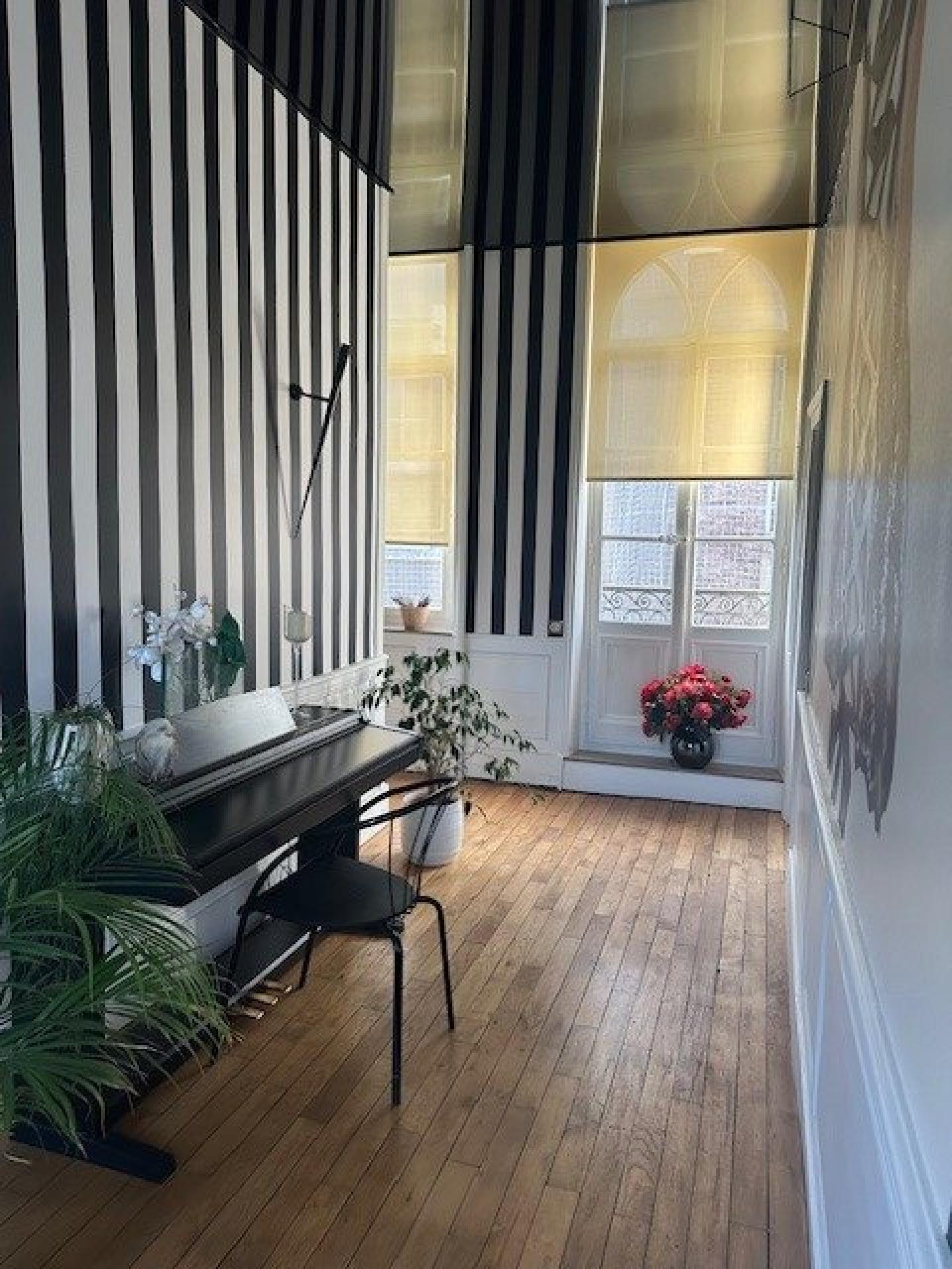 Photo 2 of the listing.