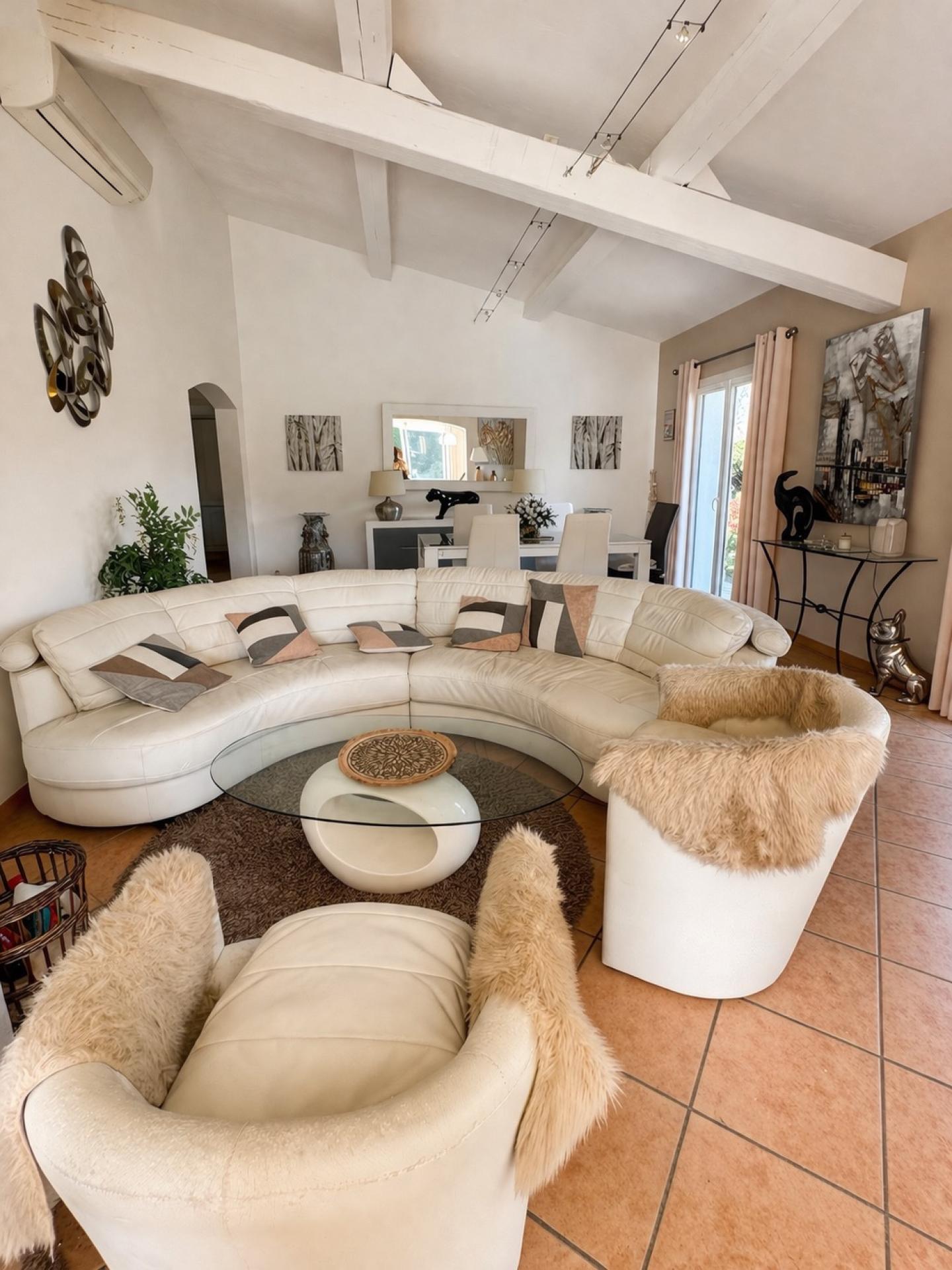 Photo 6 of the listing.