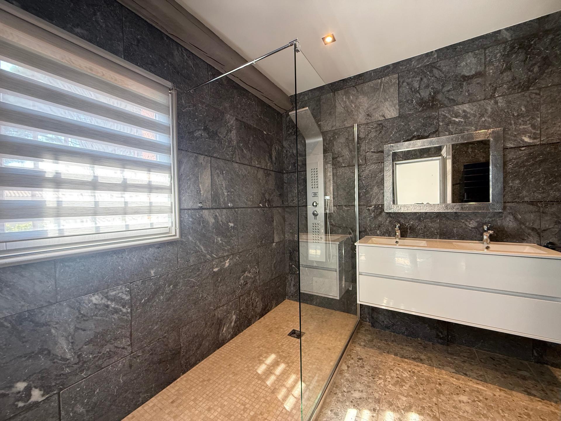 Photo 12 de l'annonce.