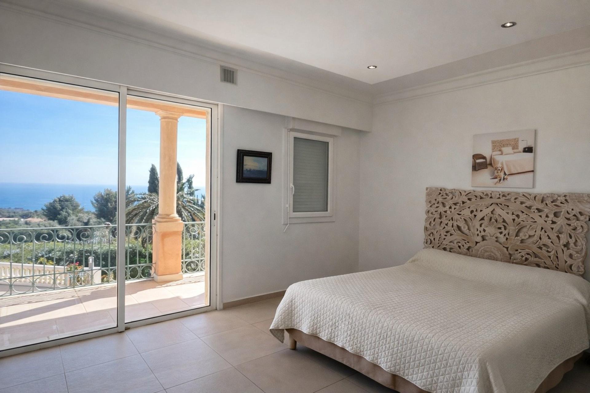 Photo 8 of the listing.