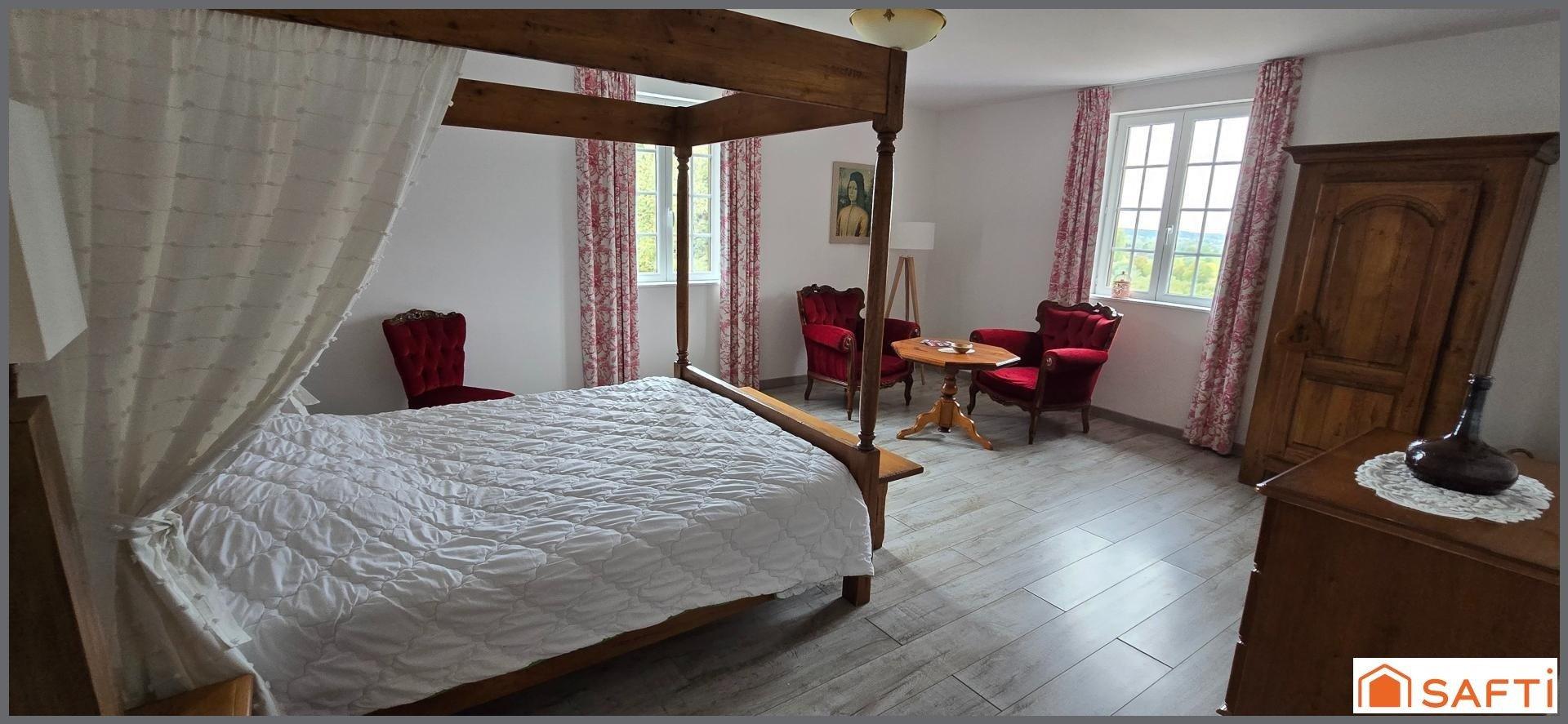 Photo 14 of the listing.