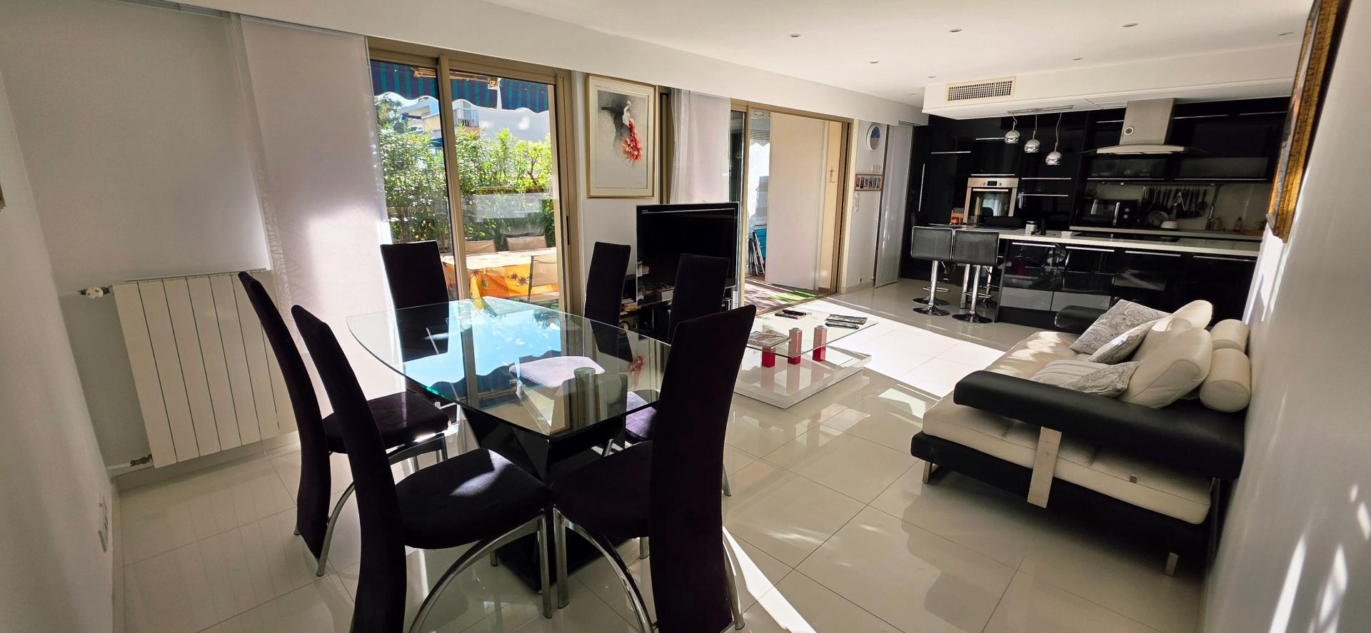 Photo 6 of the listing.