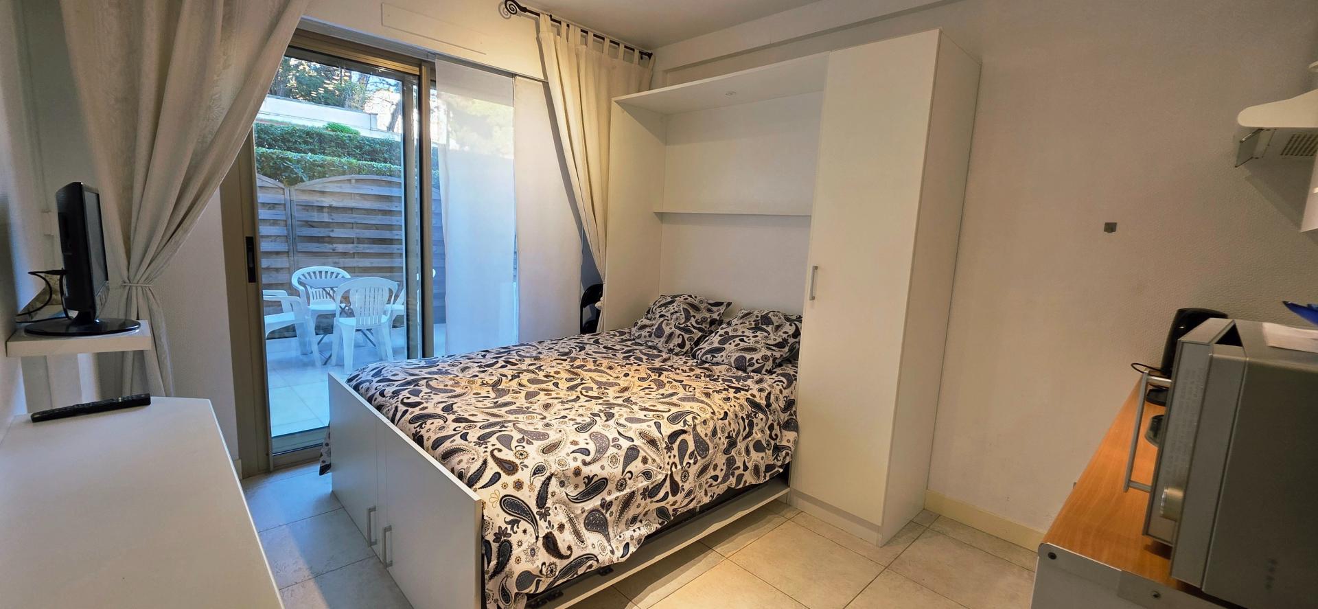 Photo 10 of the listing.