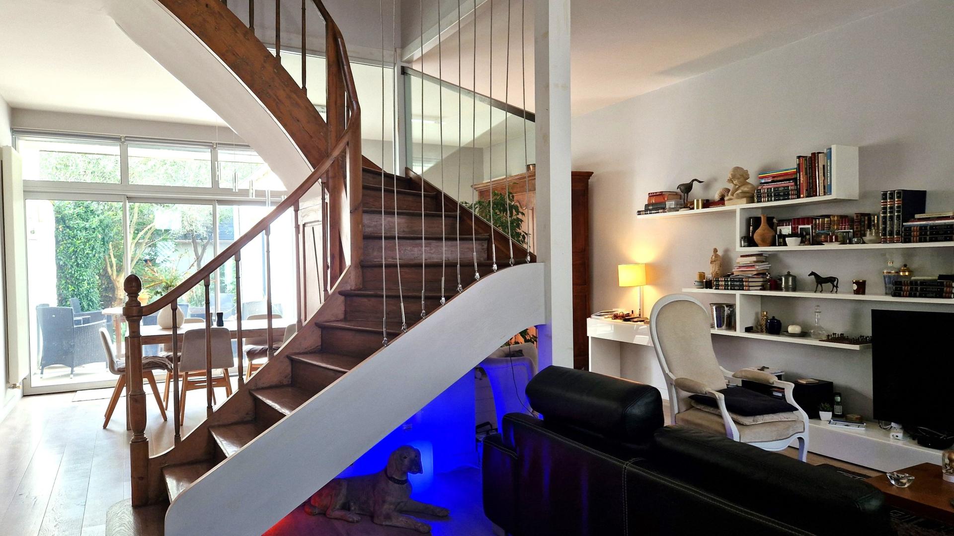 Photo 3 of the listing.