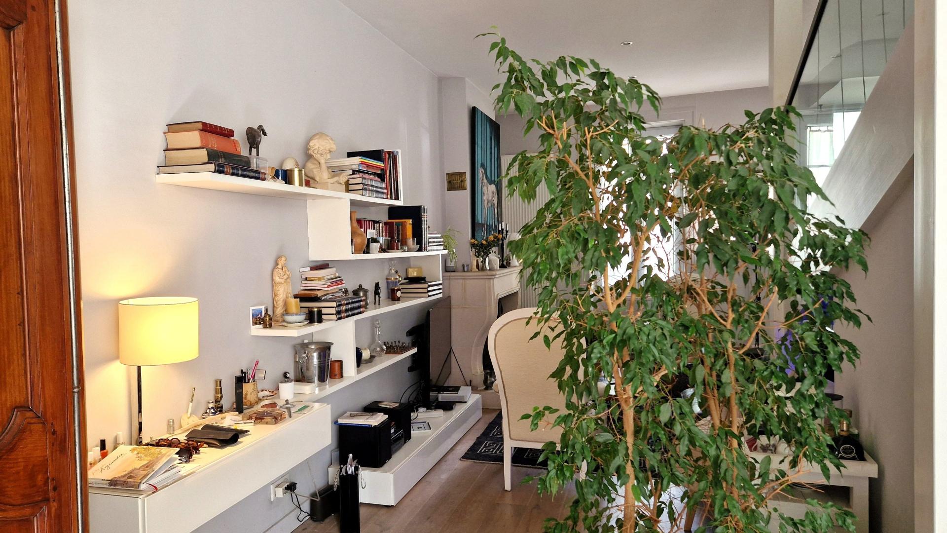 Photo 4 of the listing.