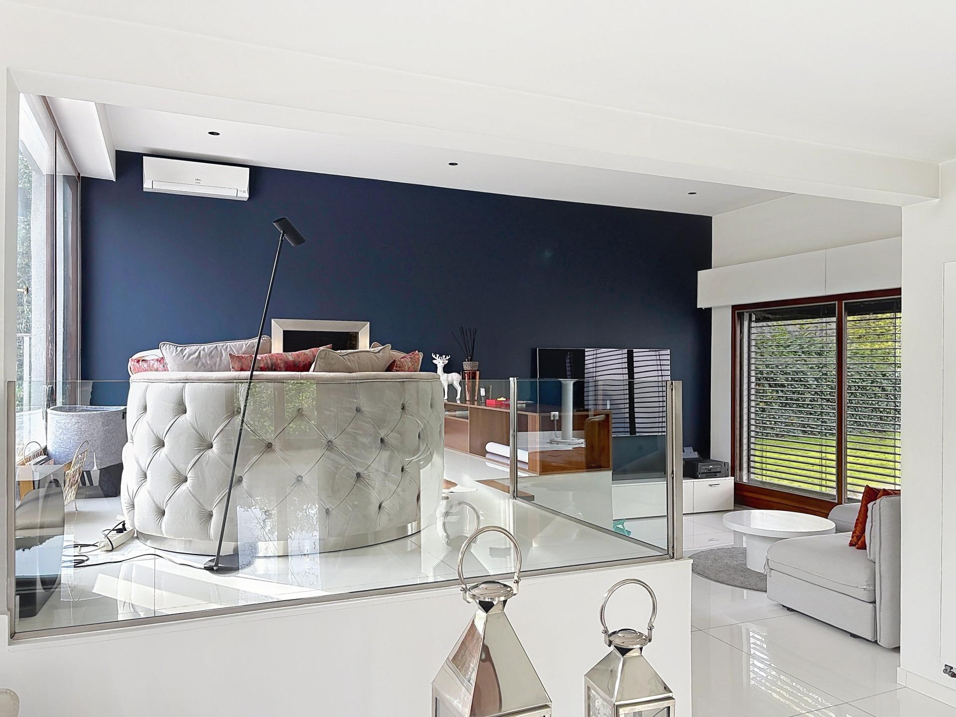 Photo 8 of the listing.