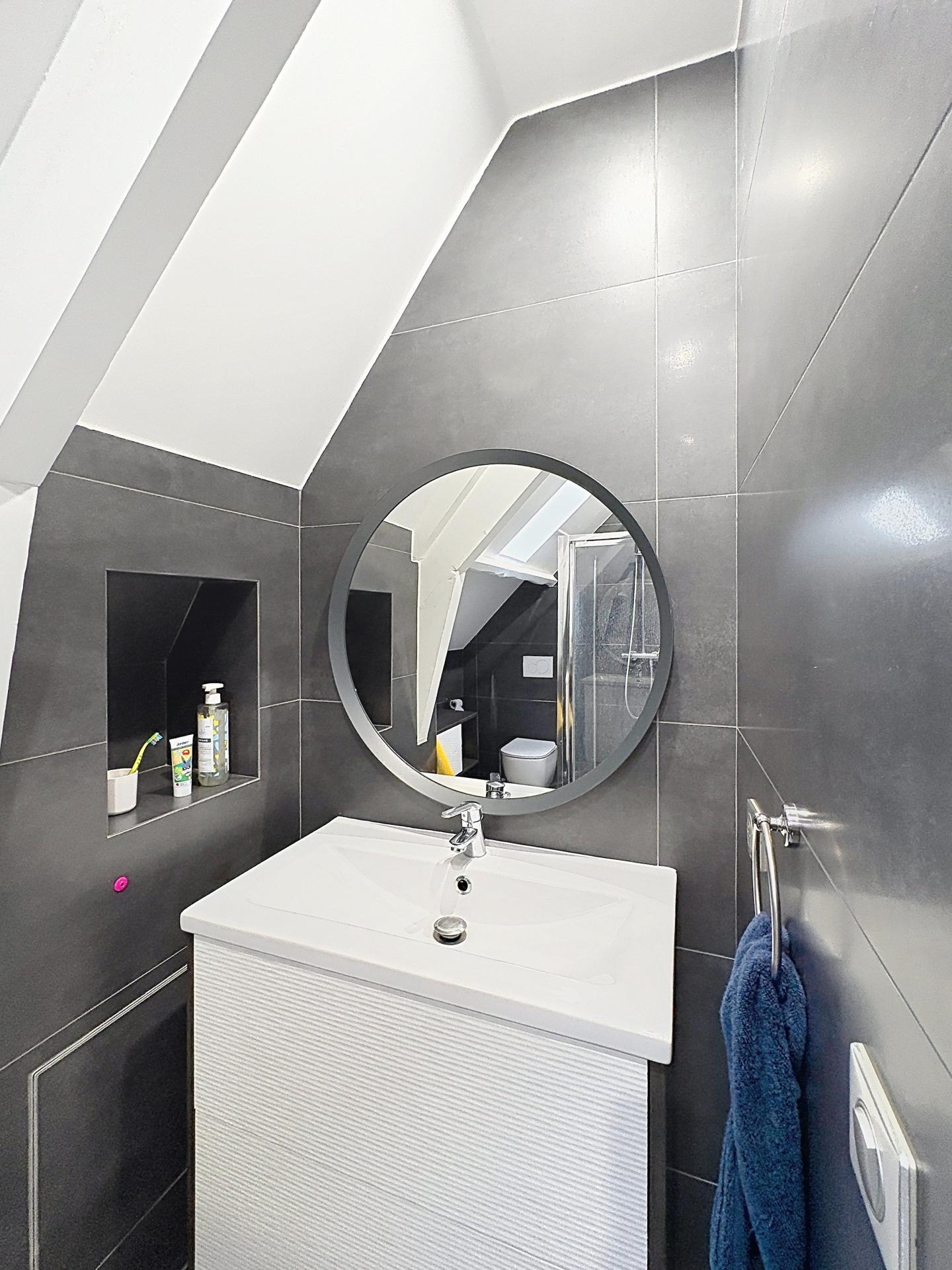 Photo 18 of the listing.