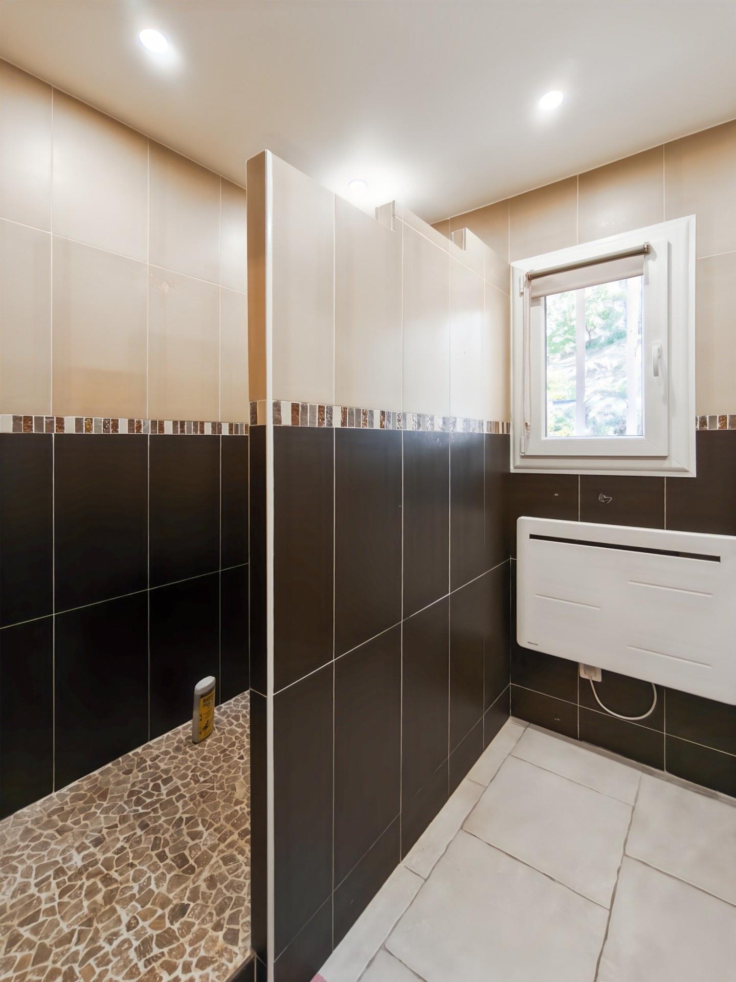 Photo 15 de l'annonce.