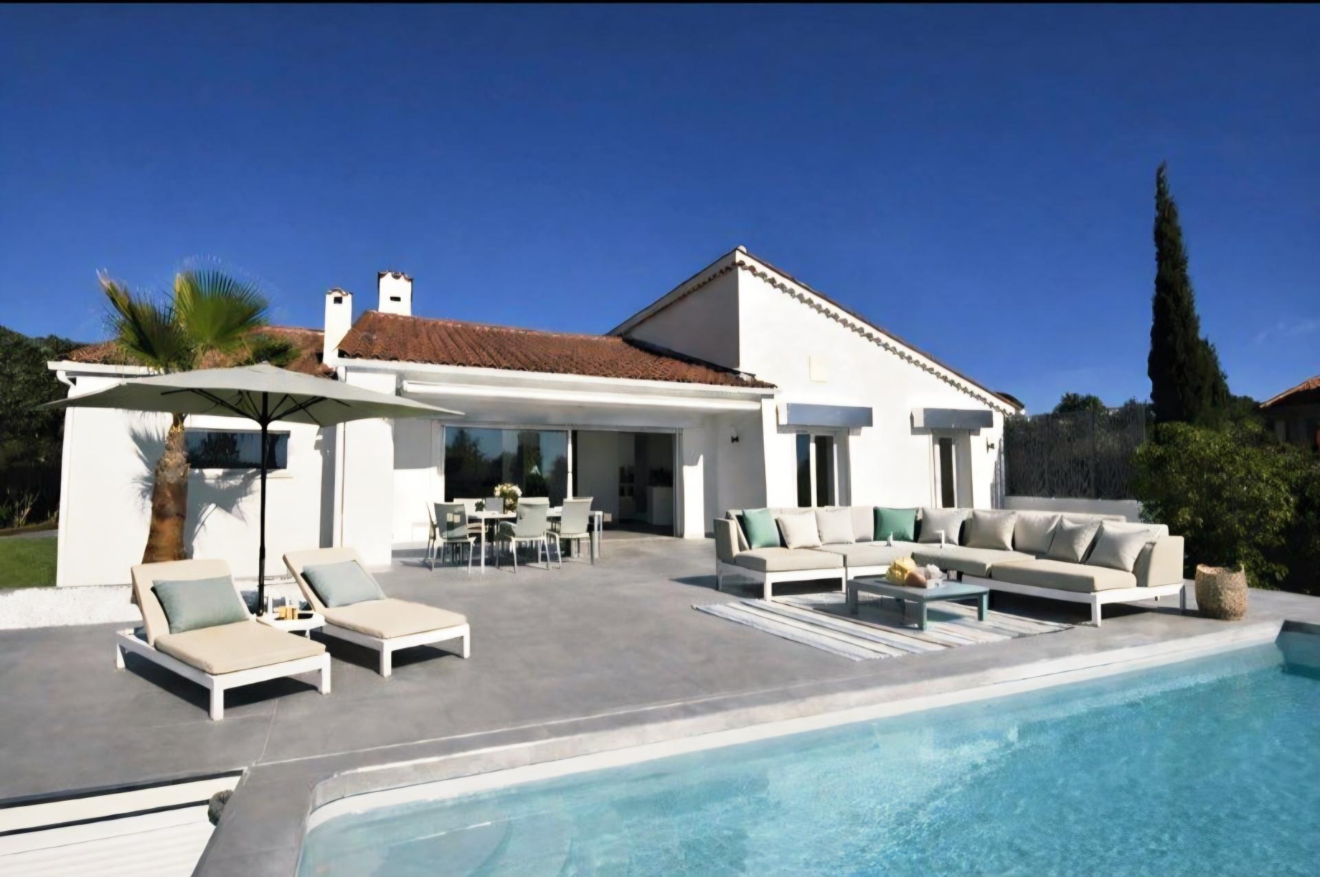 Photo 3 of the listing.