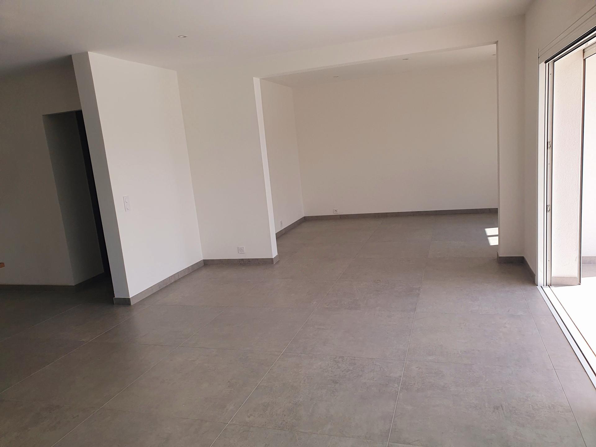 Photo 8 of the listing.