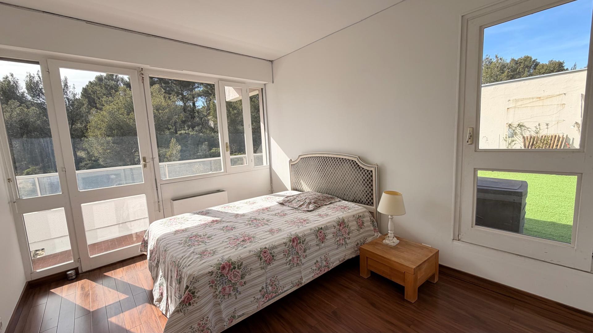 Photo 6 of the listing.