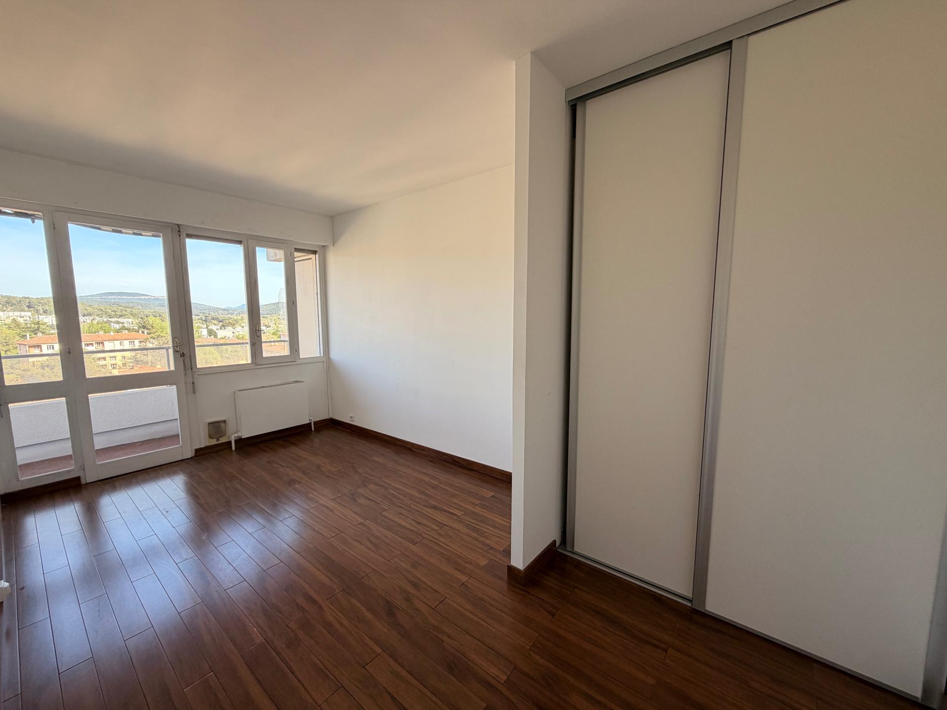 Photo 10 of the listing.