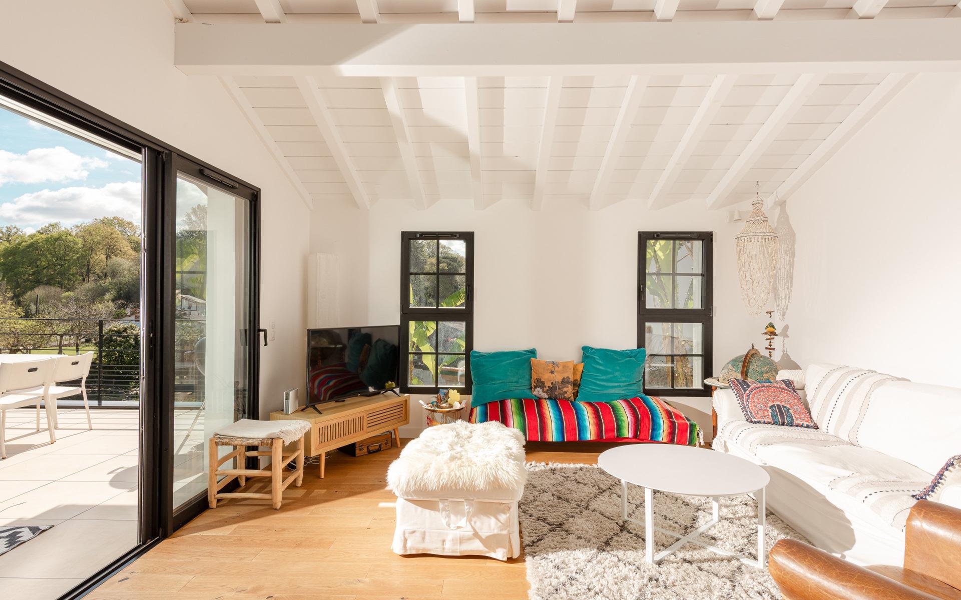 Photo 13 of the listing.