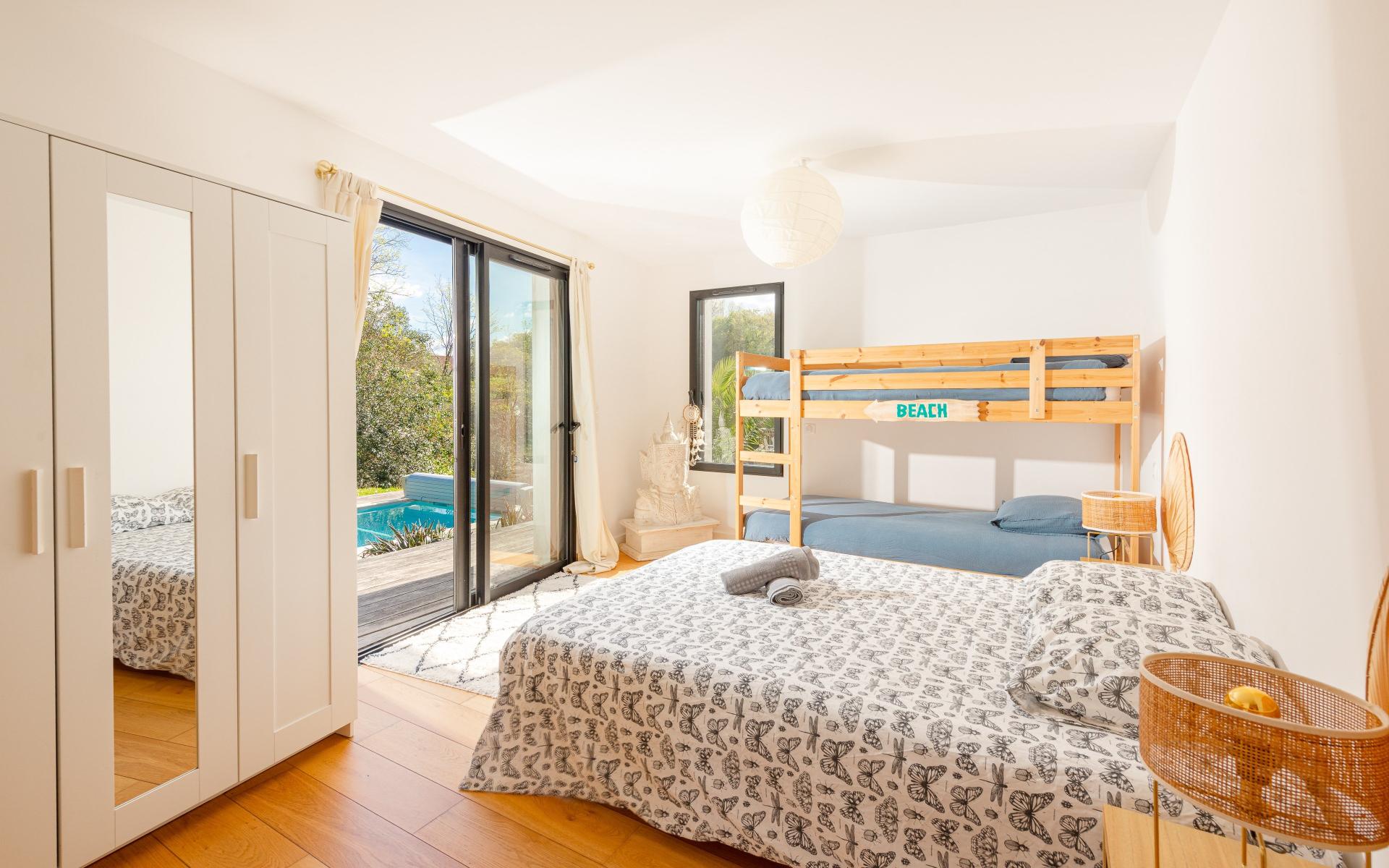 Photo 17 of the listing.