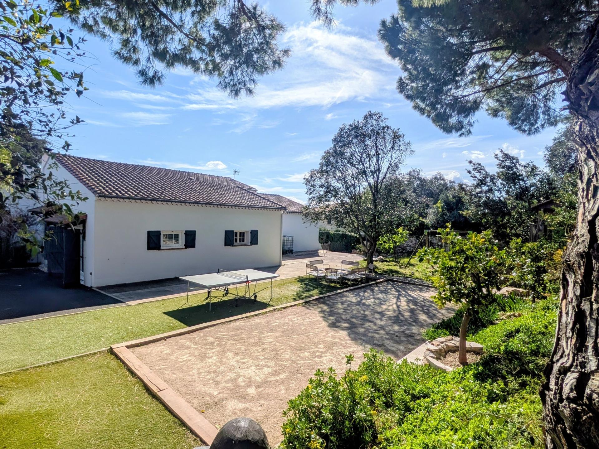 Photo 15 of the listing.