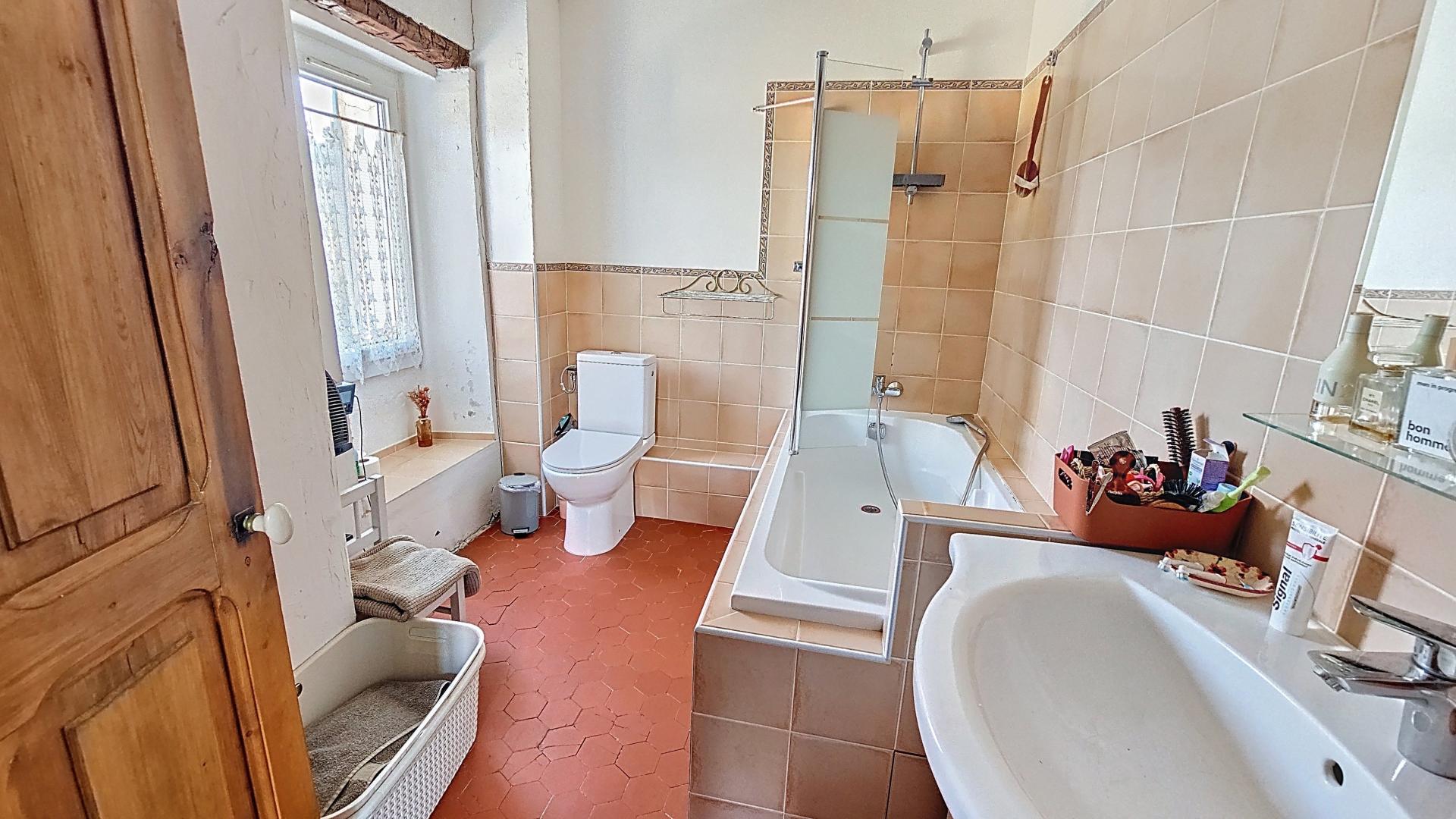 Photo 12 of the listing.