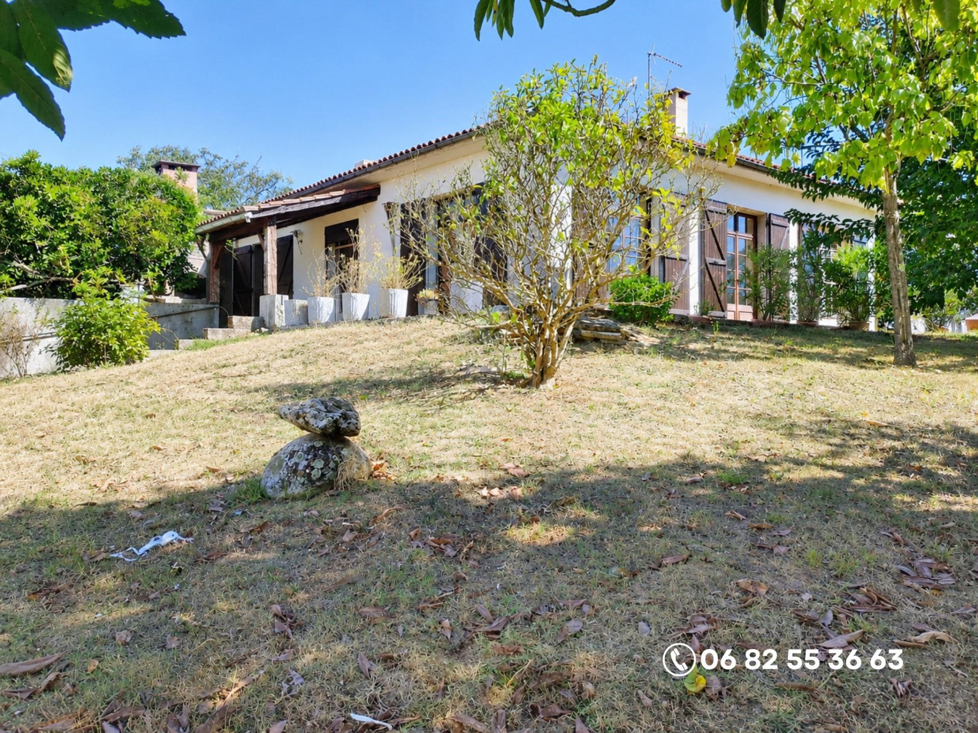 Maison 5 pièces 140 m² · à Lapeyrouse-Fossat · 140 m² · 230 000 €