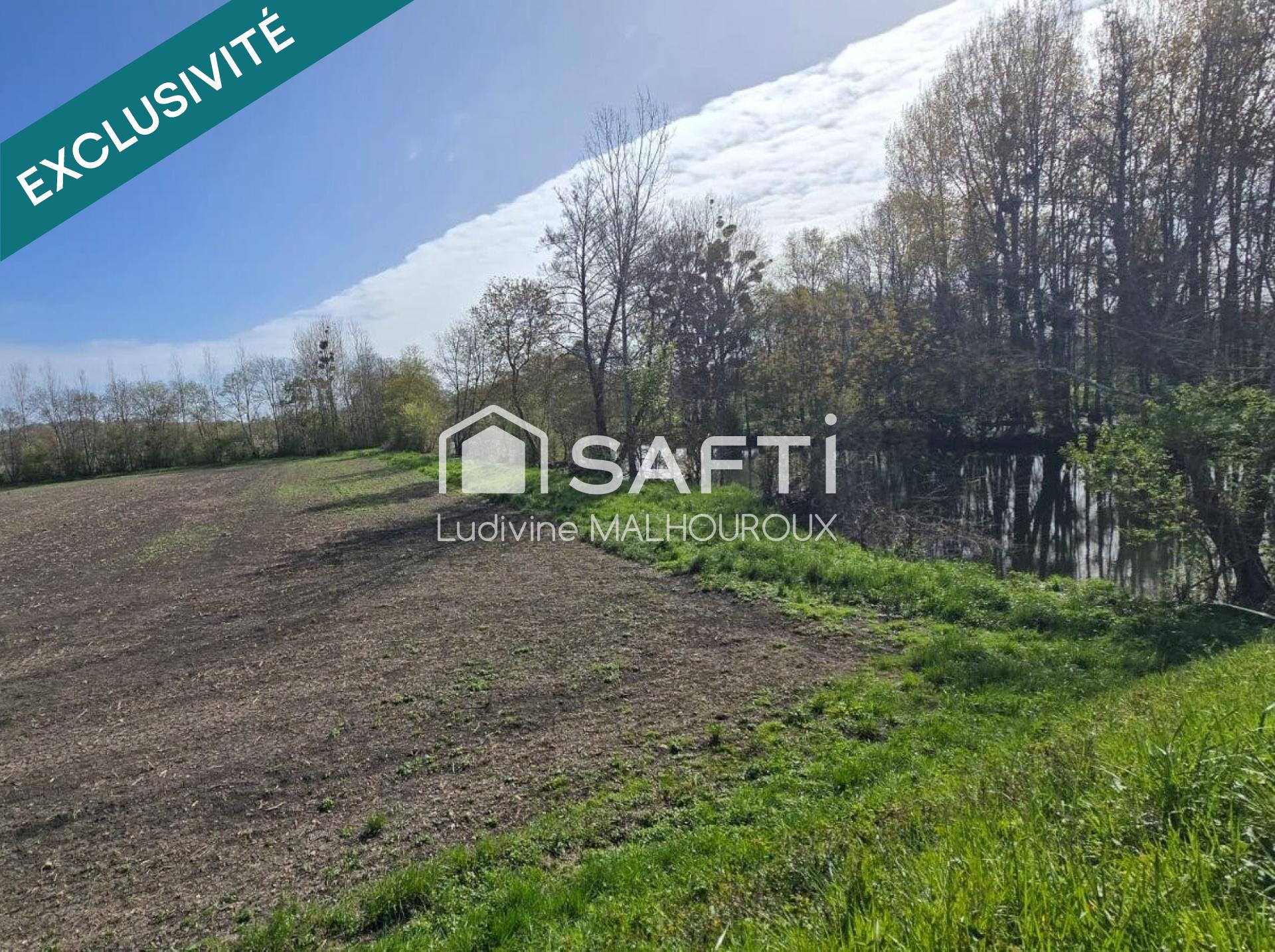 Terrain de loisir d’environ 1000 m² avec accès direct à la rivière La Dronne, sera borner après le passage du géomètre