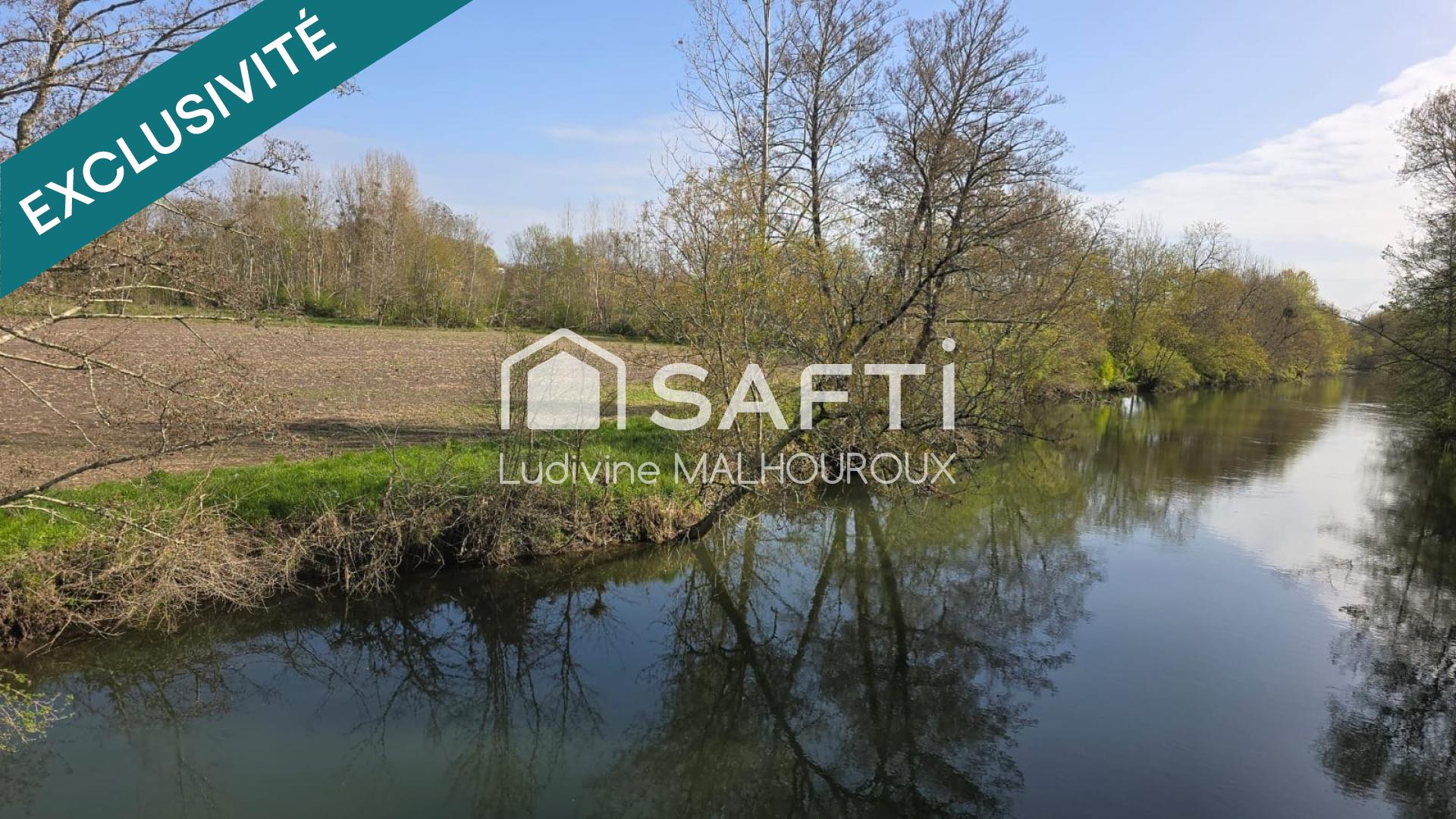 Terrain de loisirs d’environ 1000 m² avec accès direct à la rivière La Dronne, sera borner après le passage du géomètre