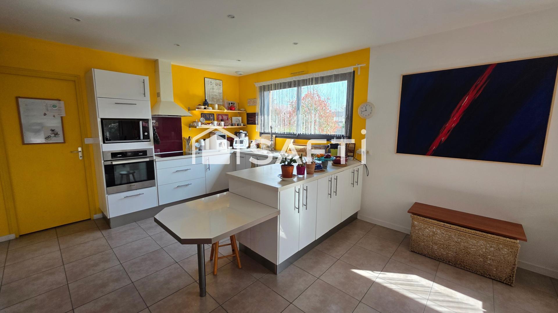 Photo SAFTI — Maison 5 pièces, 120 m² à Le Tronchet 3