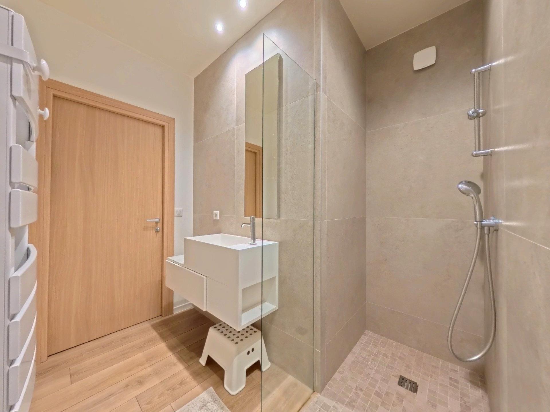 Photo 16 of the listing.