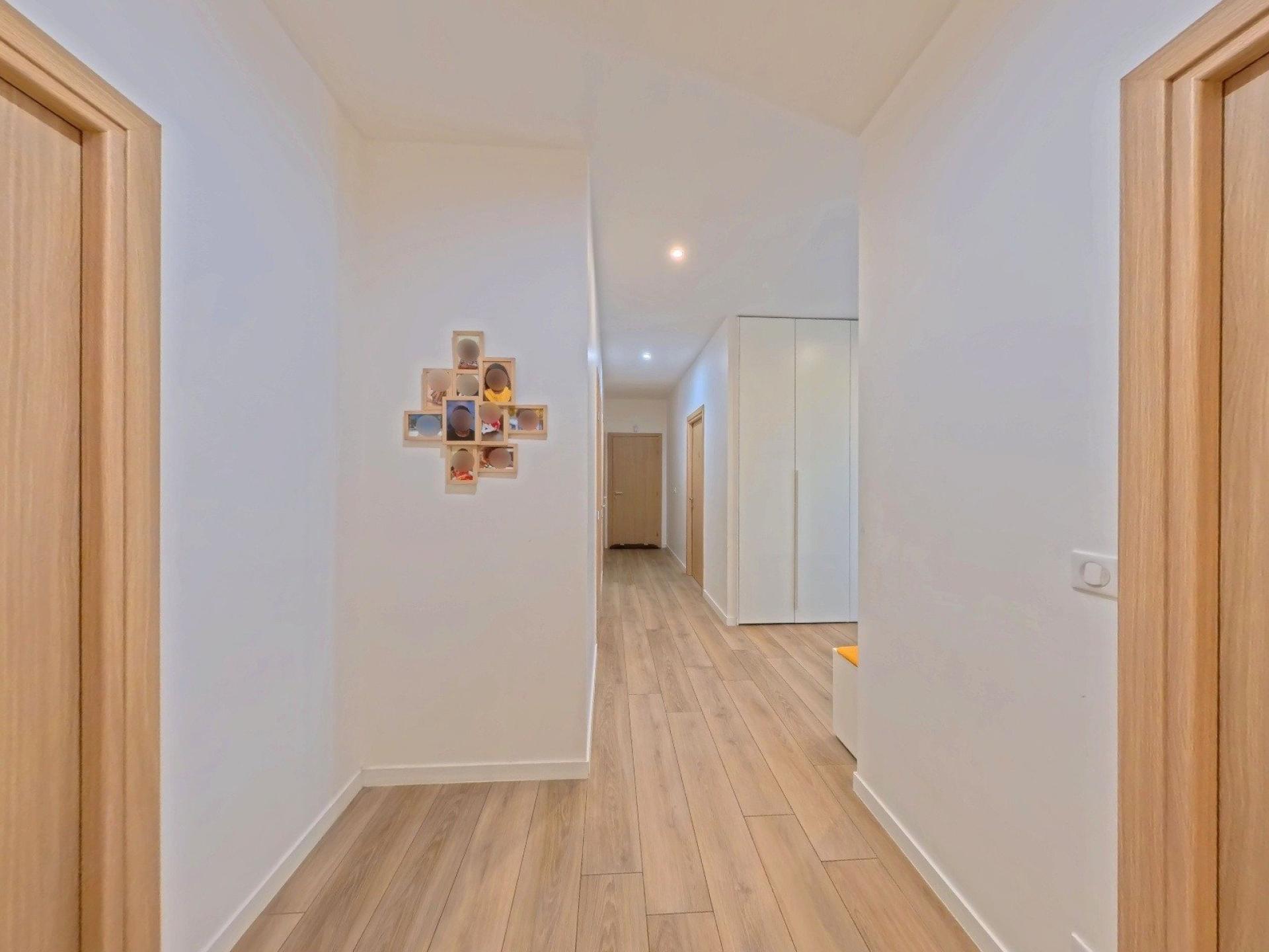 Photo 10 of the listing.