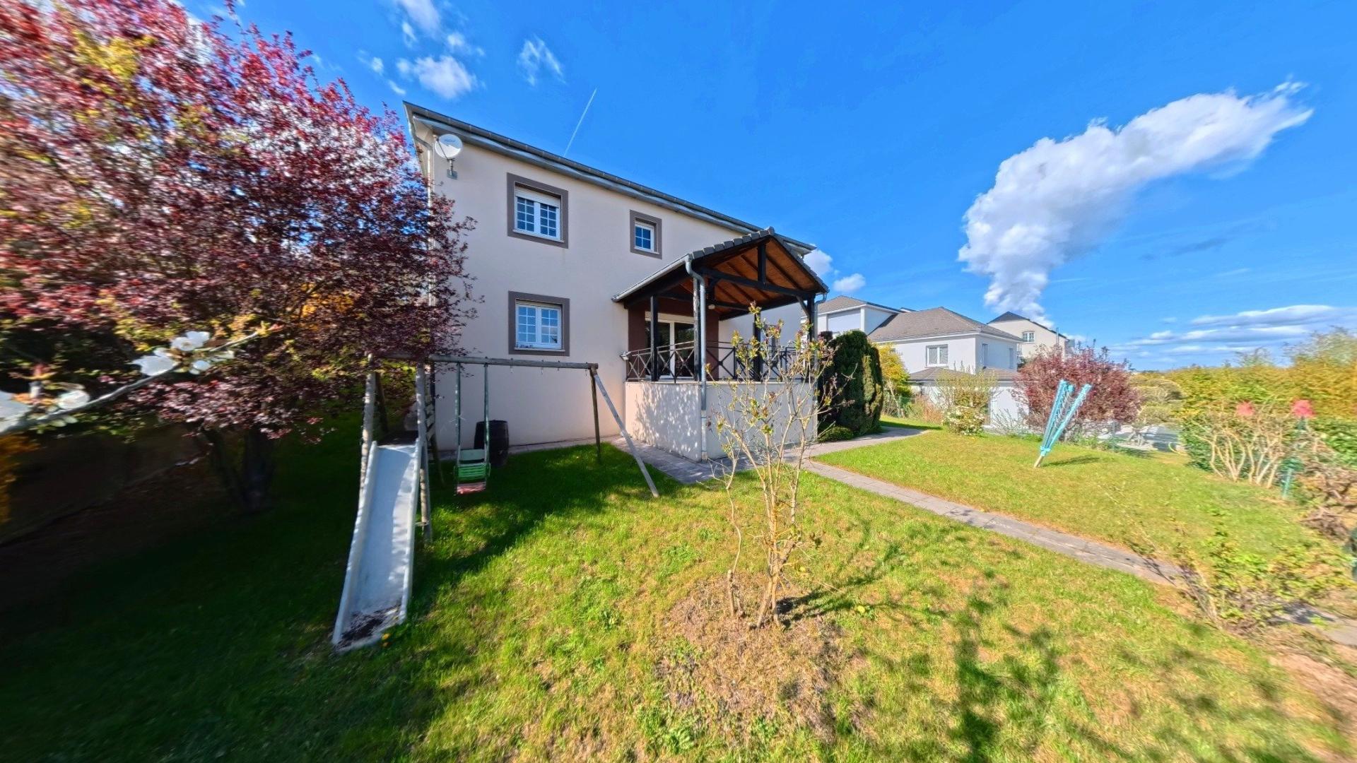 Photo 17 of the listing.